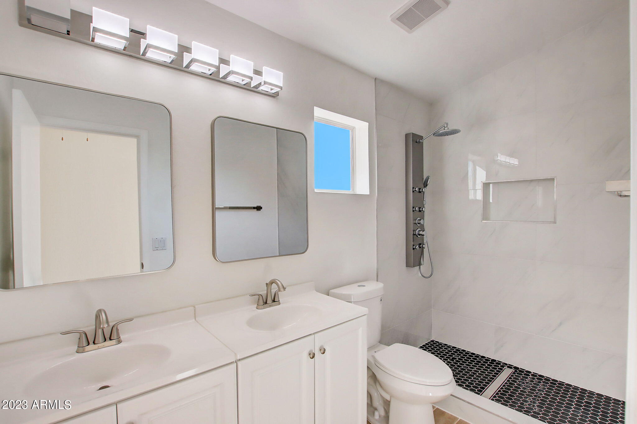 9273 E Rainier Drive