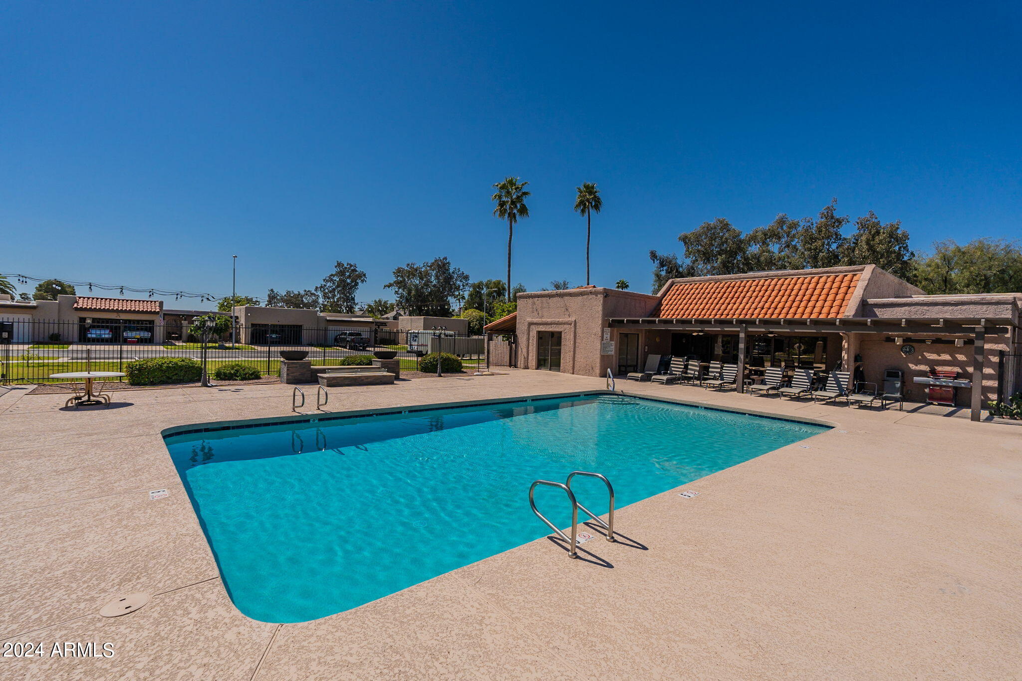 3345 E UNIVERSITY Drive, 69