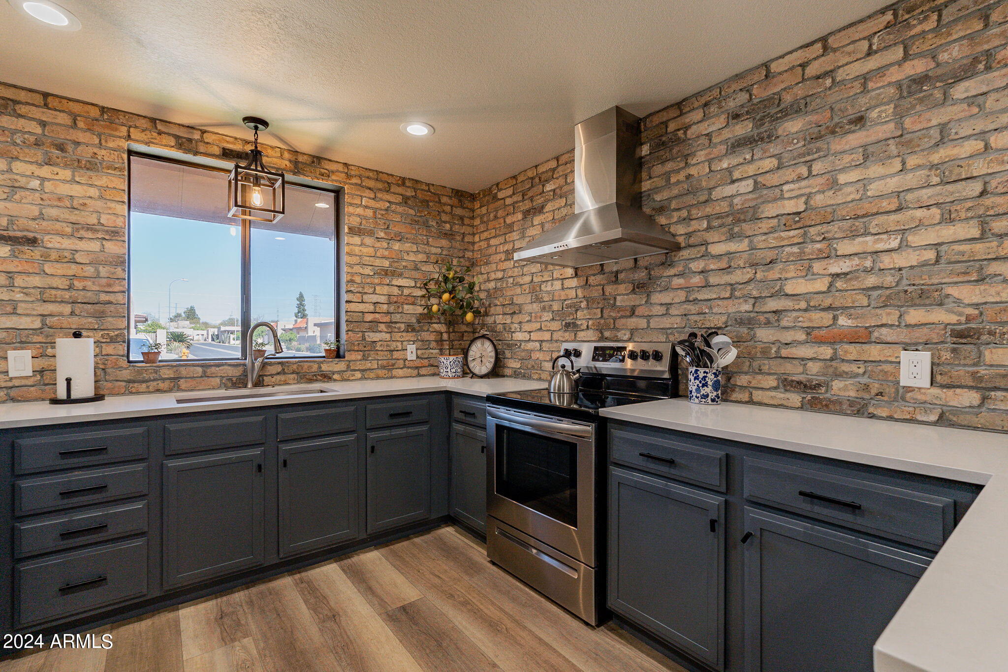 3345 E UNIVERSITY Drive, 69