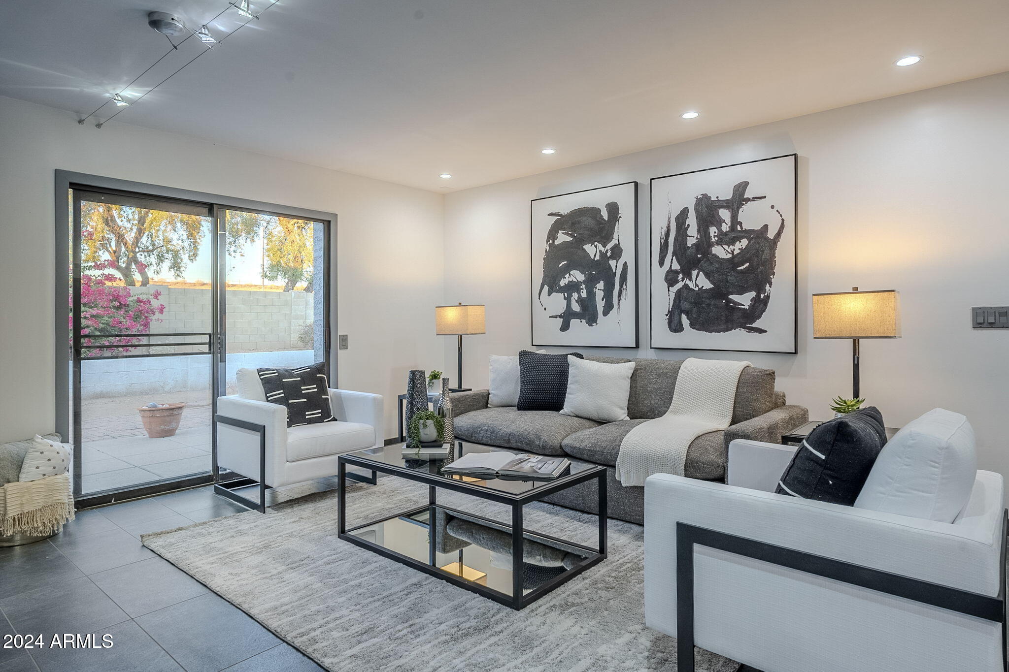 6708 E Juniper Avenue