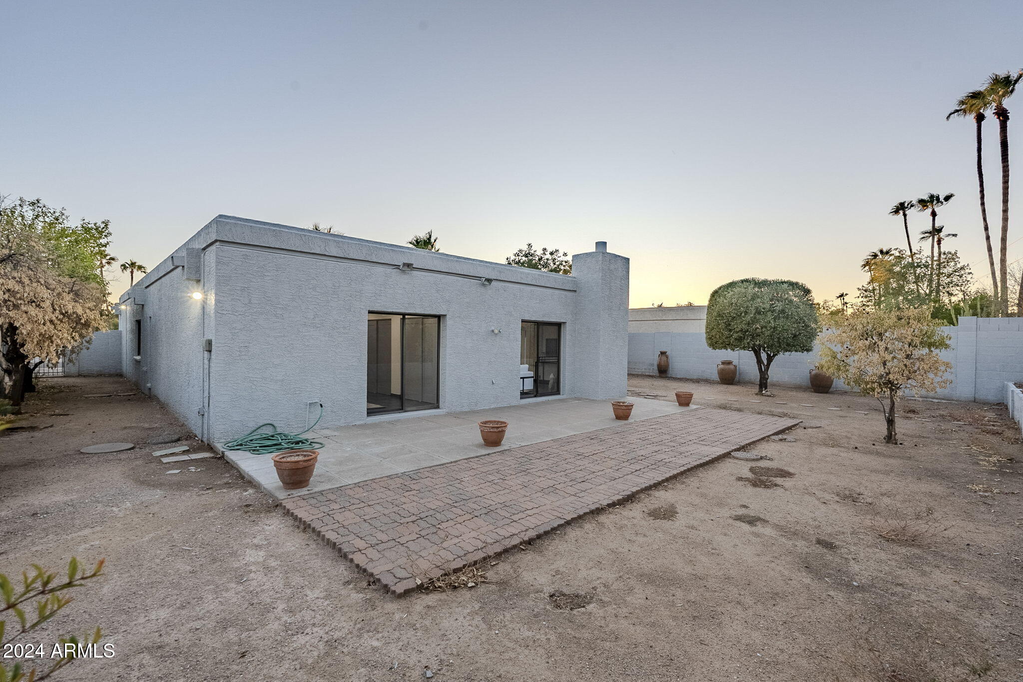 6708 E Juniper Avenue