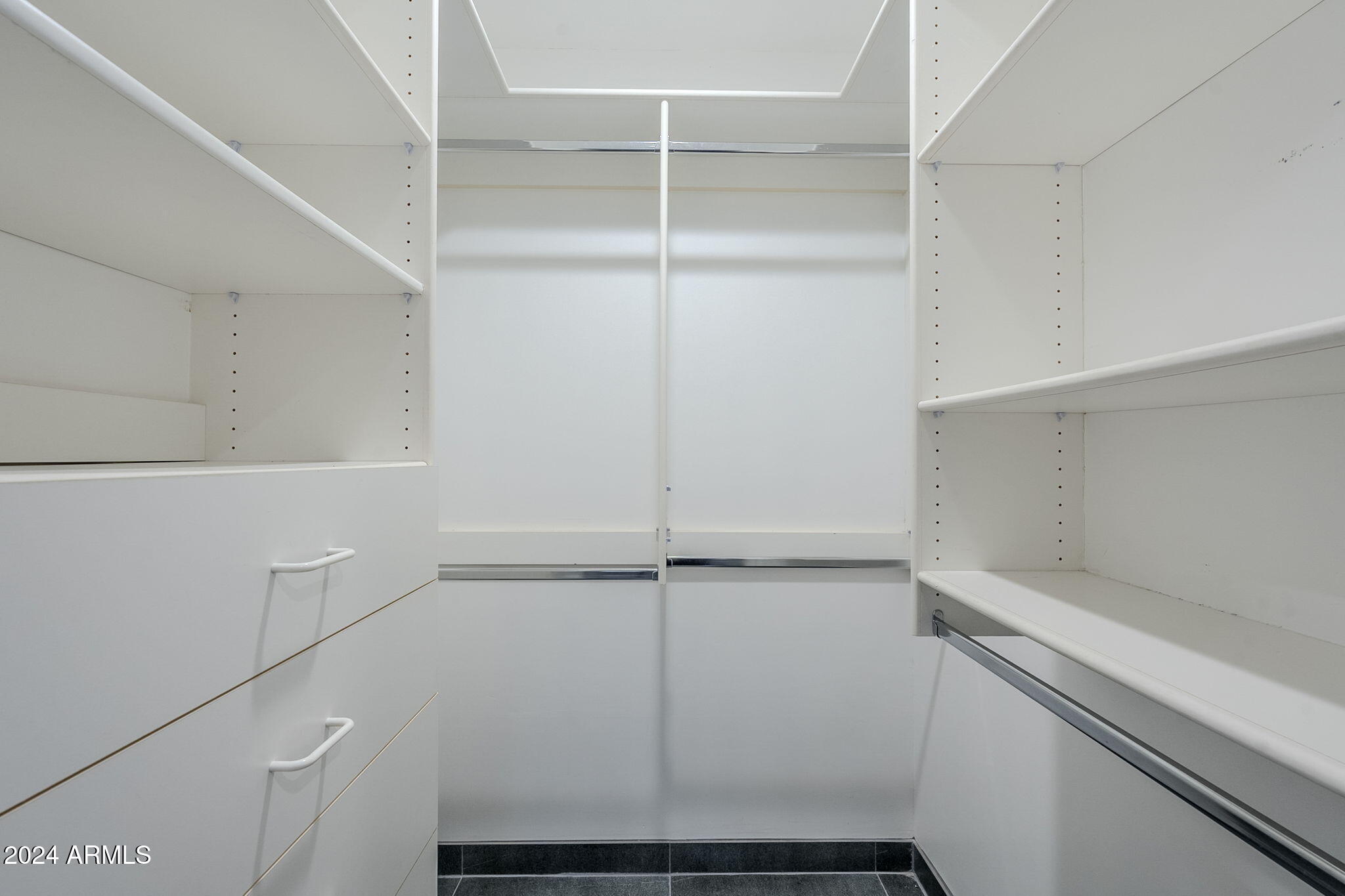 6708 E Juniper Avenue