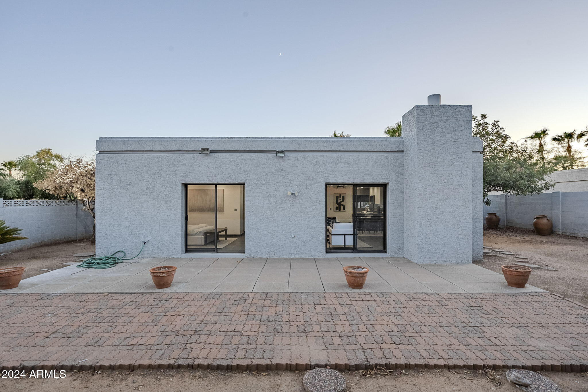 6708 E Juniper Avenue