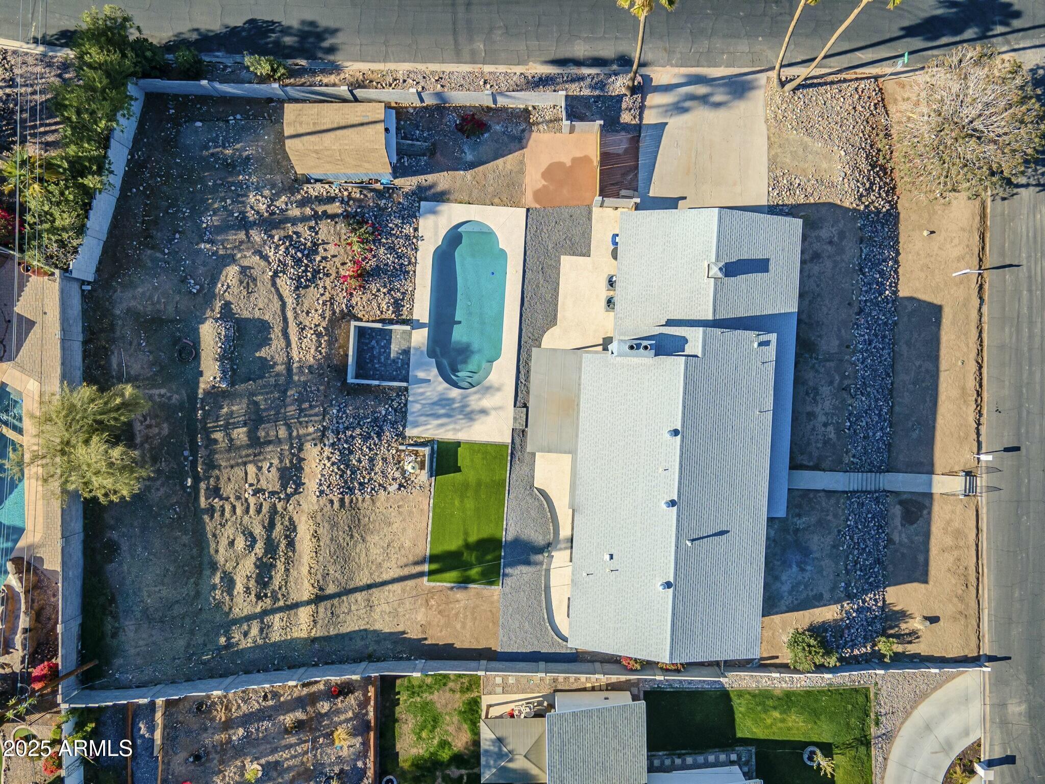 925 W FAIRWAY Drive