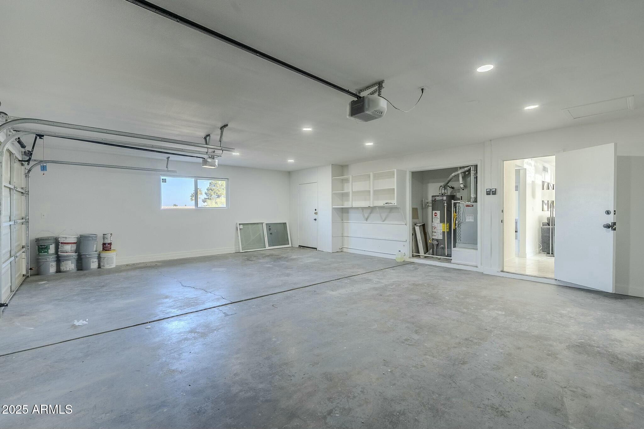 925 W FAIRWAY Drive