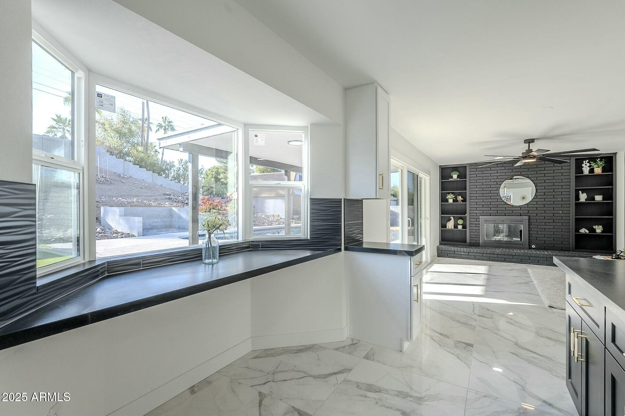 925 W FAIRWAY Drive