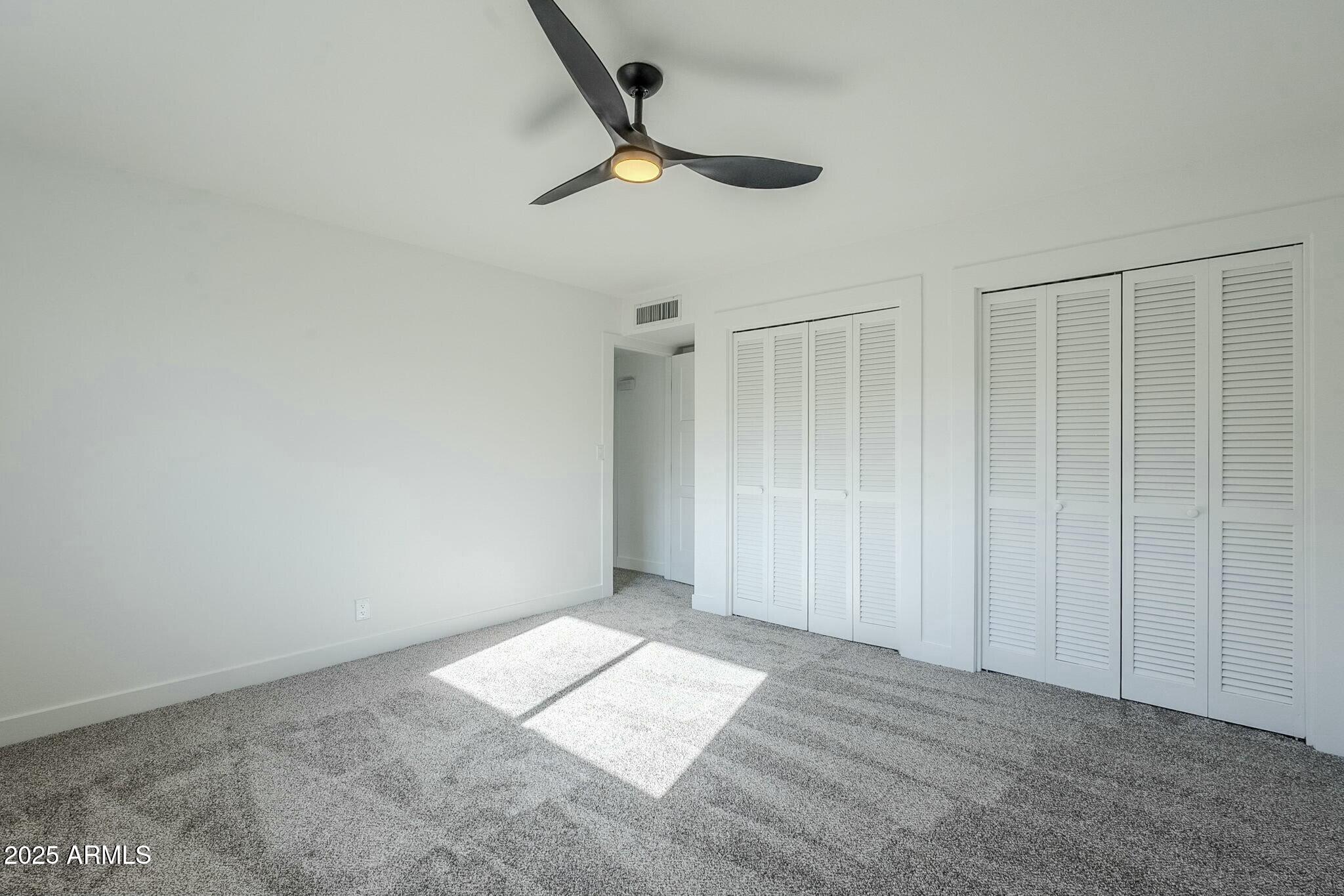 925 W FAIRWAY Drive