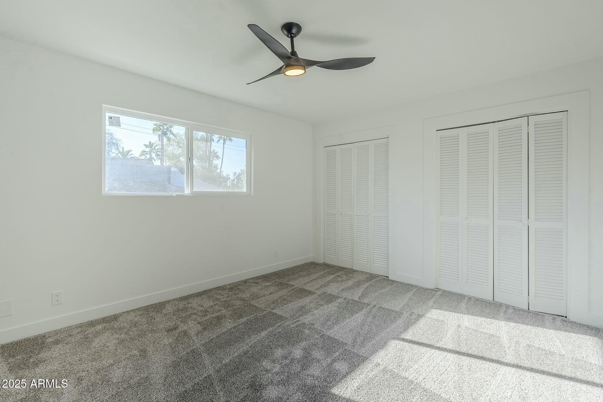 925 W FAIRWAY Drive