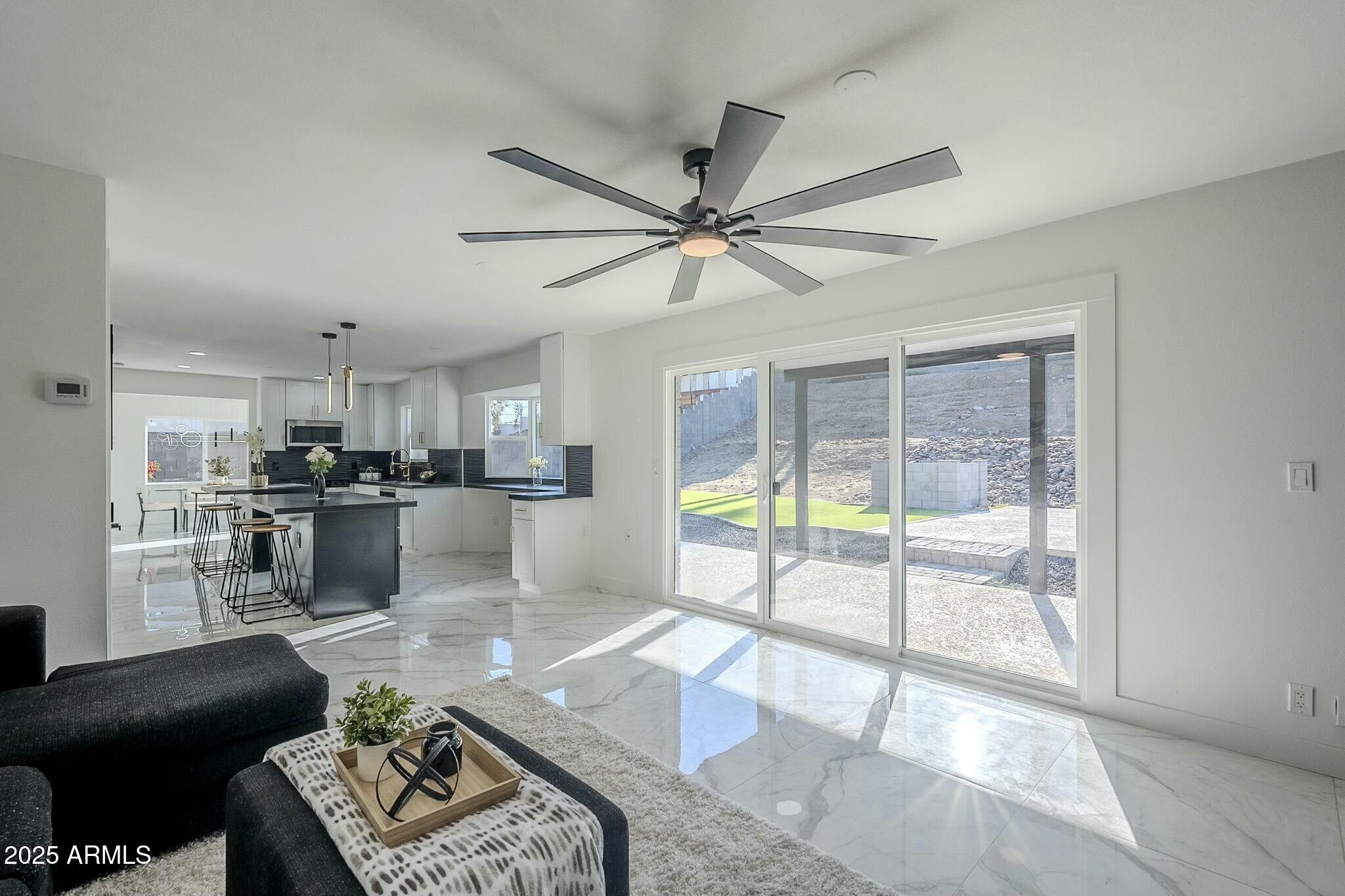 925 W FAIRWAY Drive