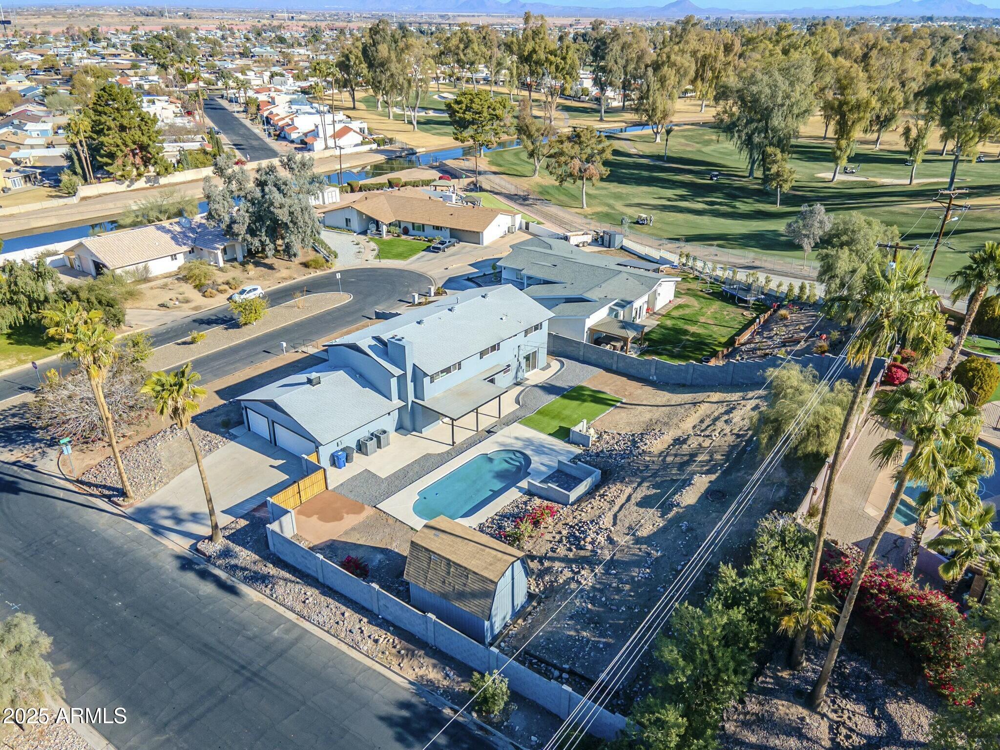 925 W FAIRWAY Drive