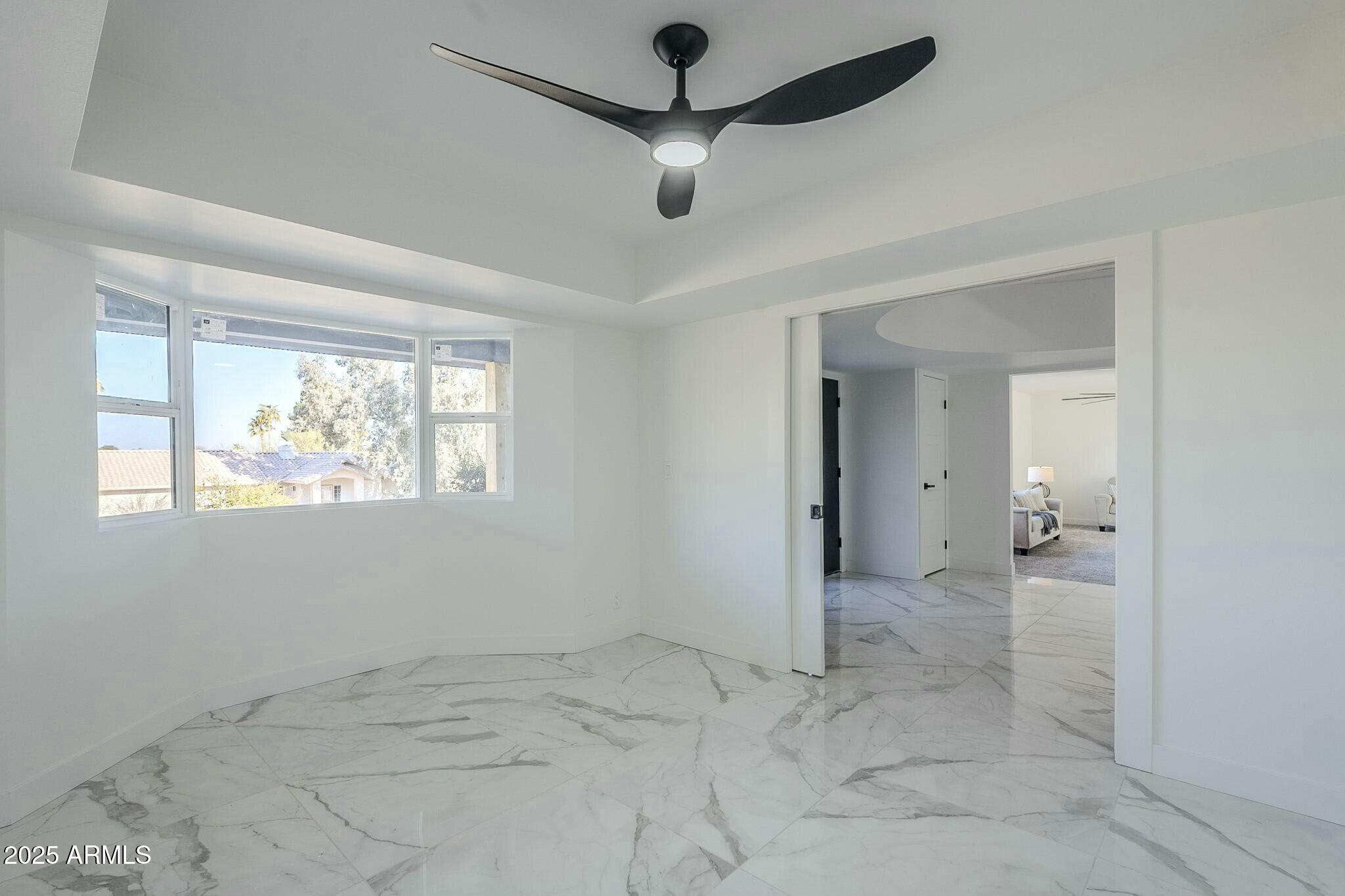 925 W FAIRWAY Drive