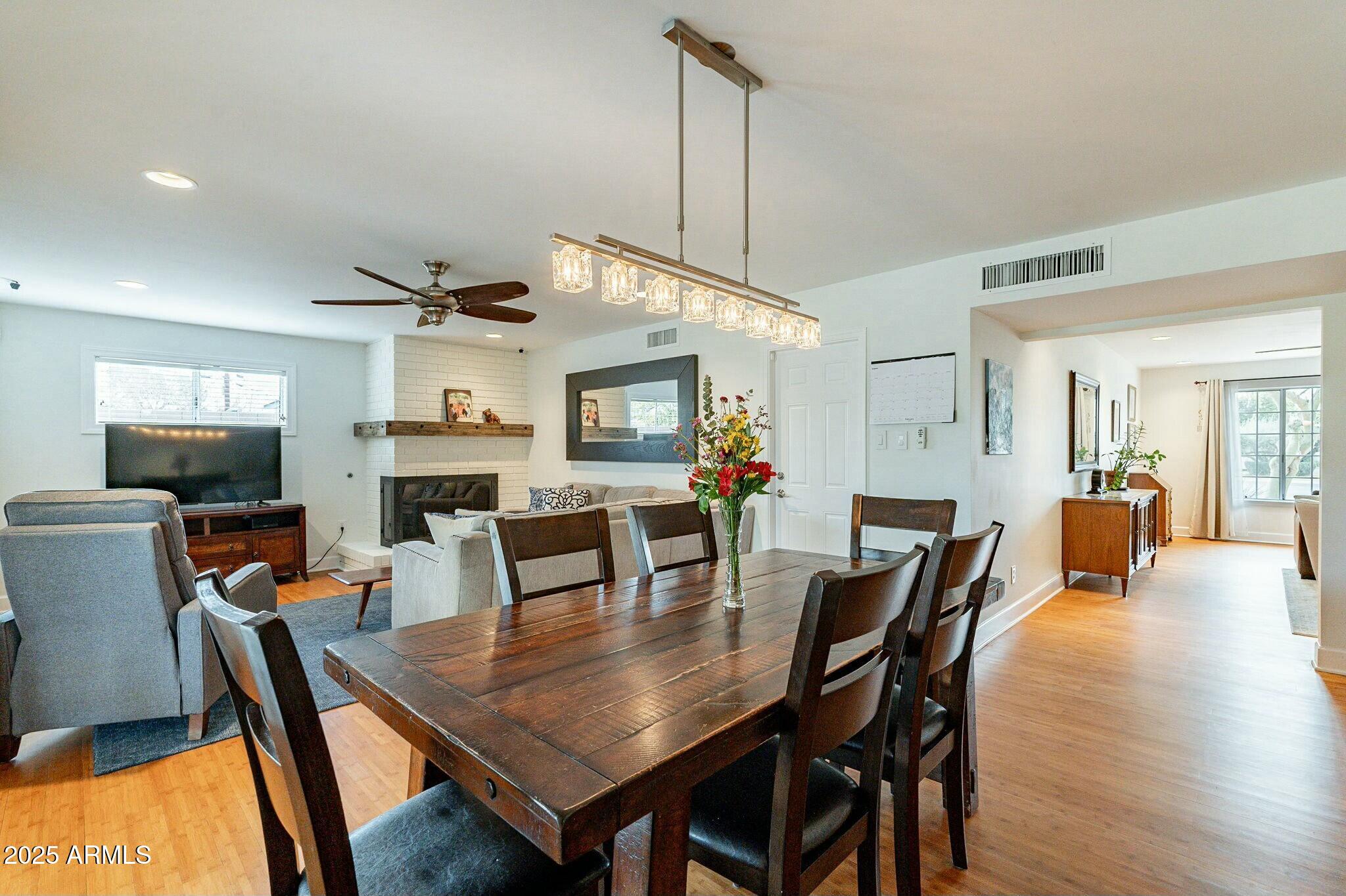204 E Del Rio Drive