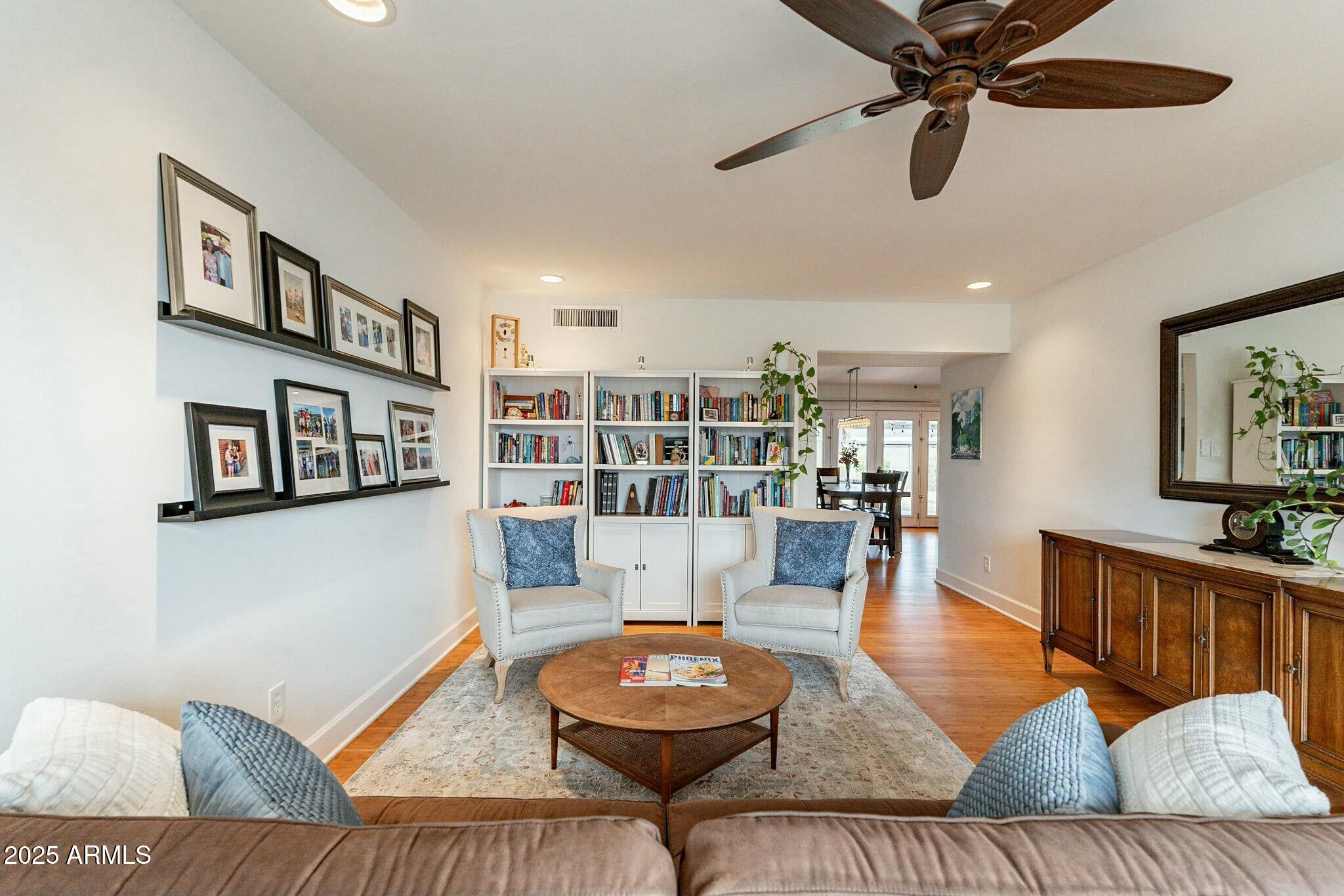204 E Del Rio Drive