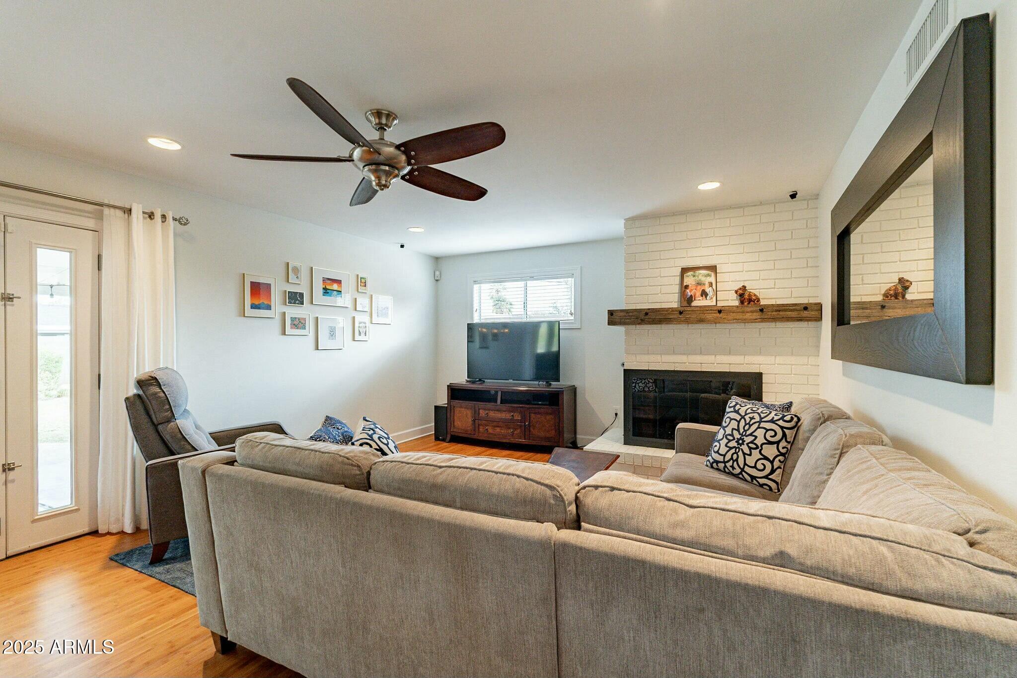 204 E Del Rio Drive