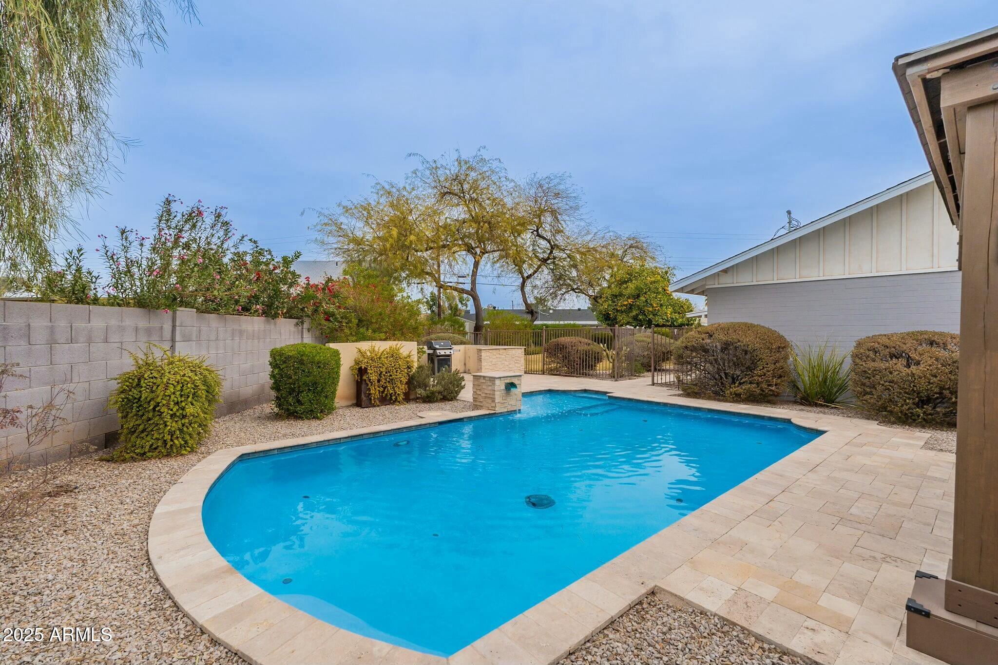 204 E Del Rio Drive