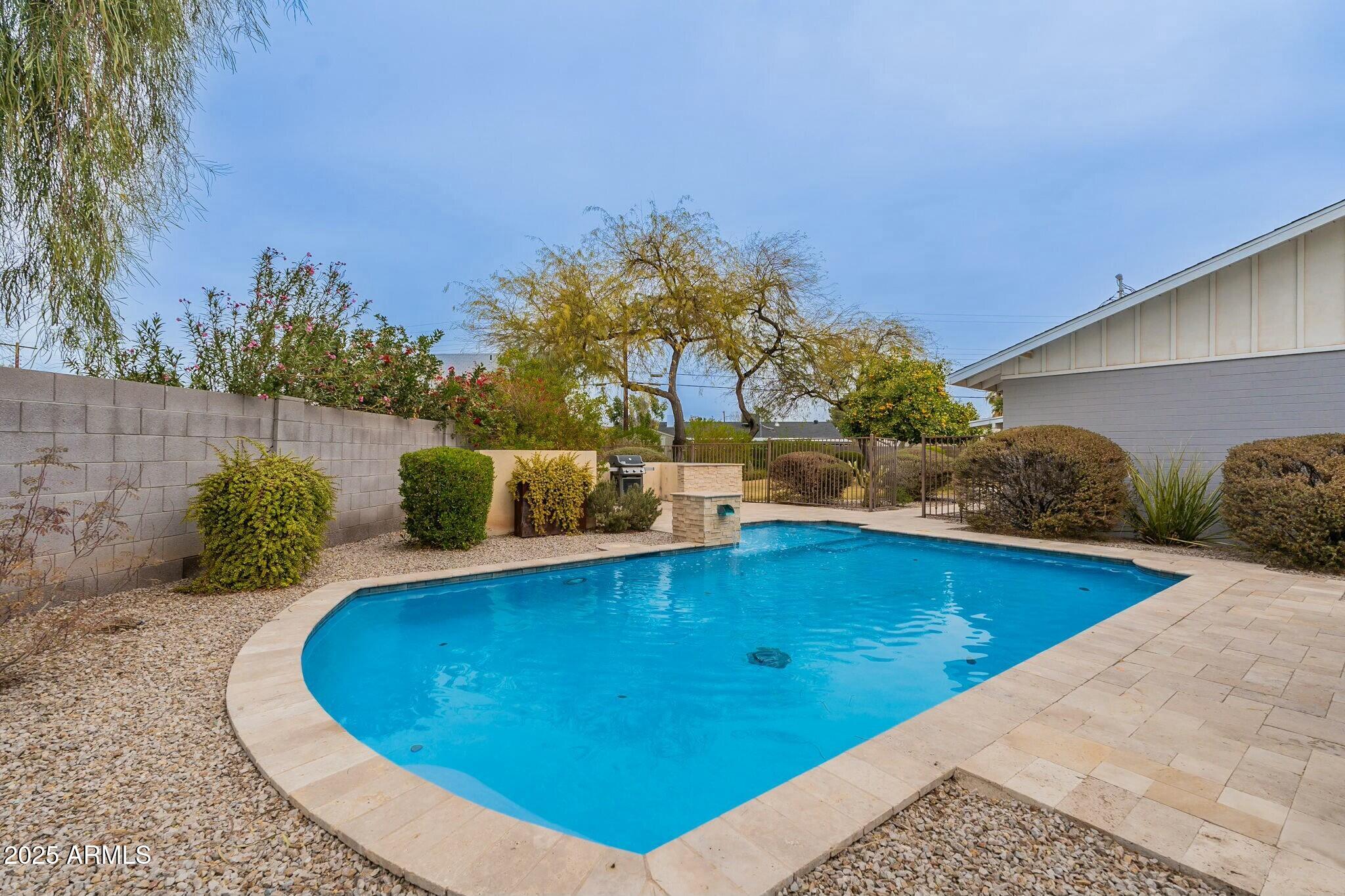 204 E Del Rio Drive