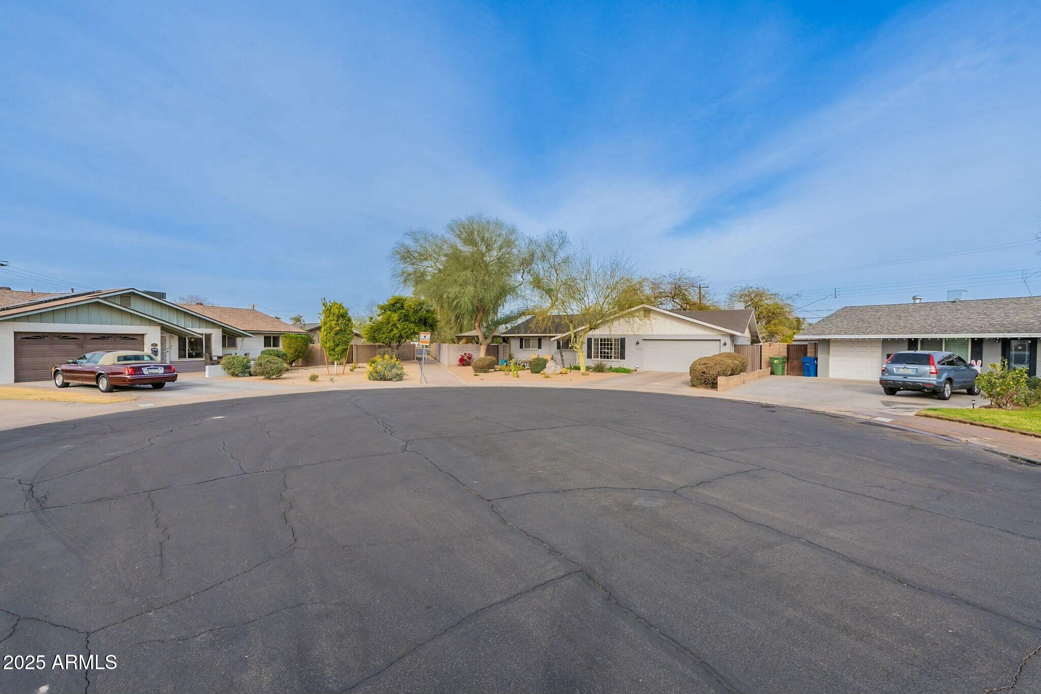 204 E Del Rio Drive