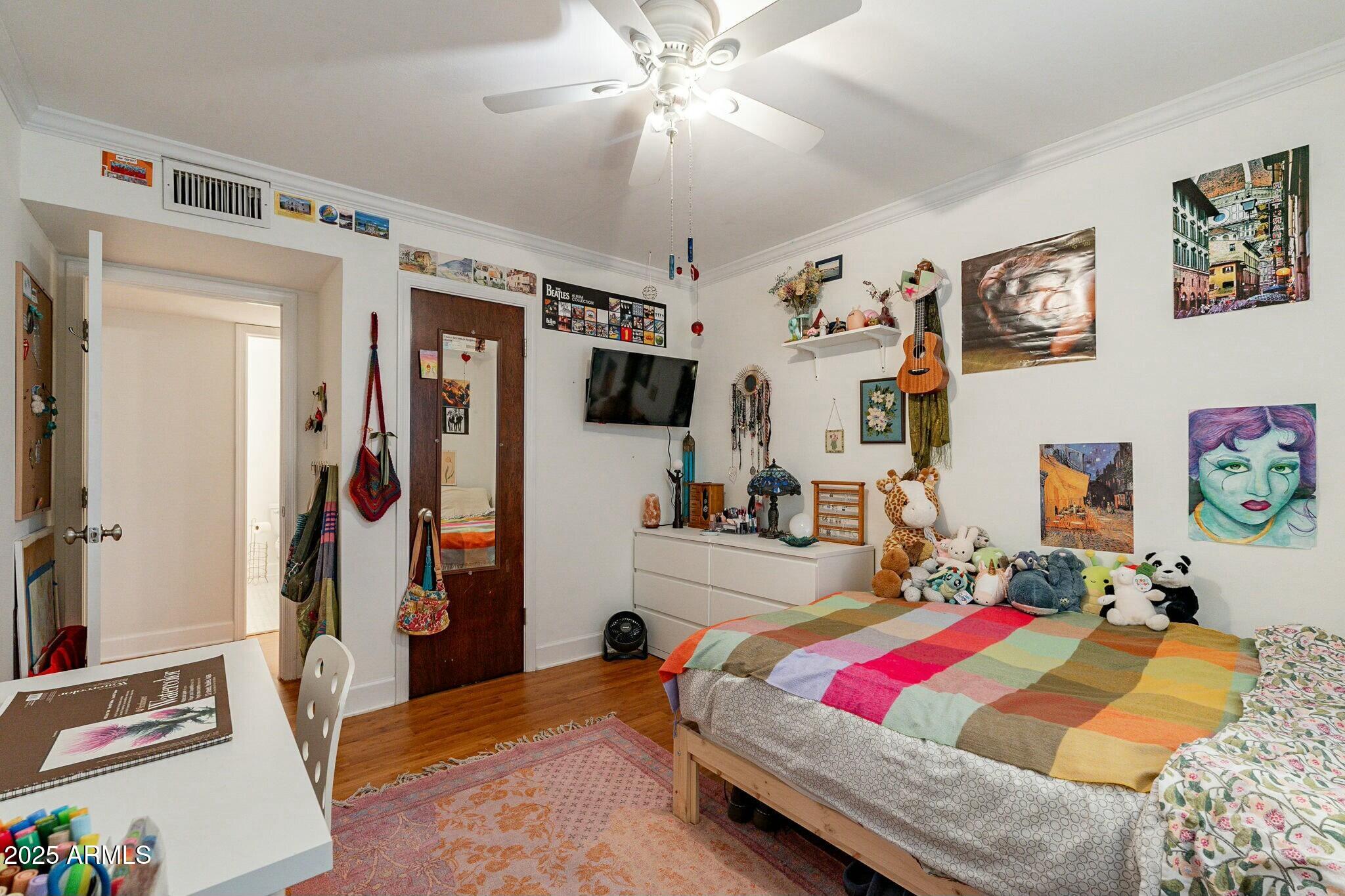 204 E Del Rio Drive