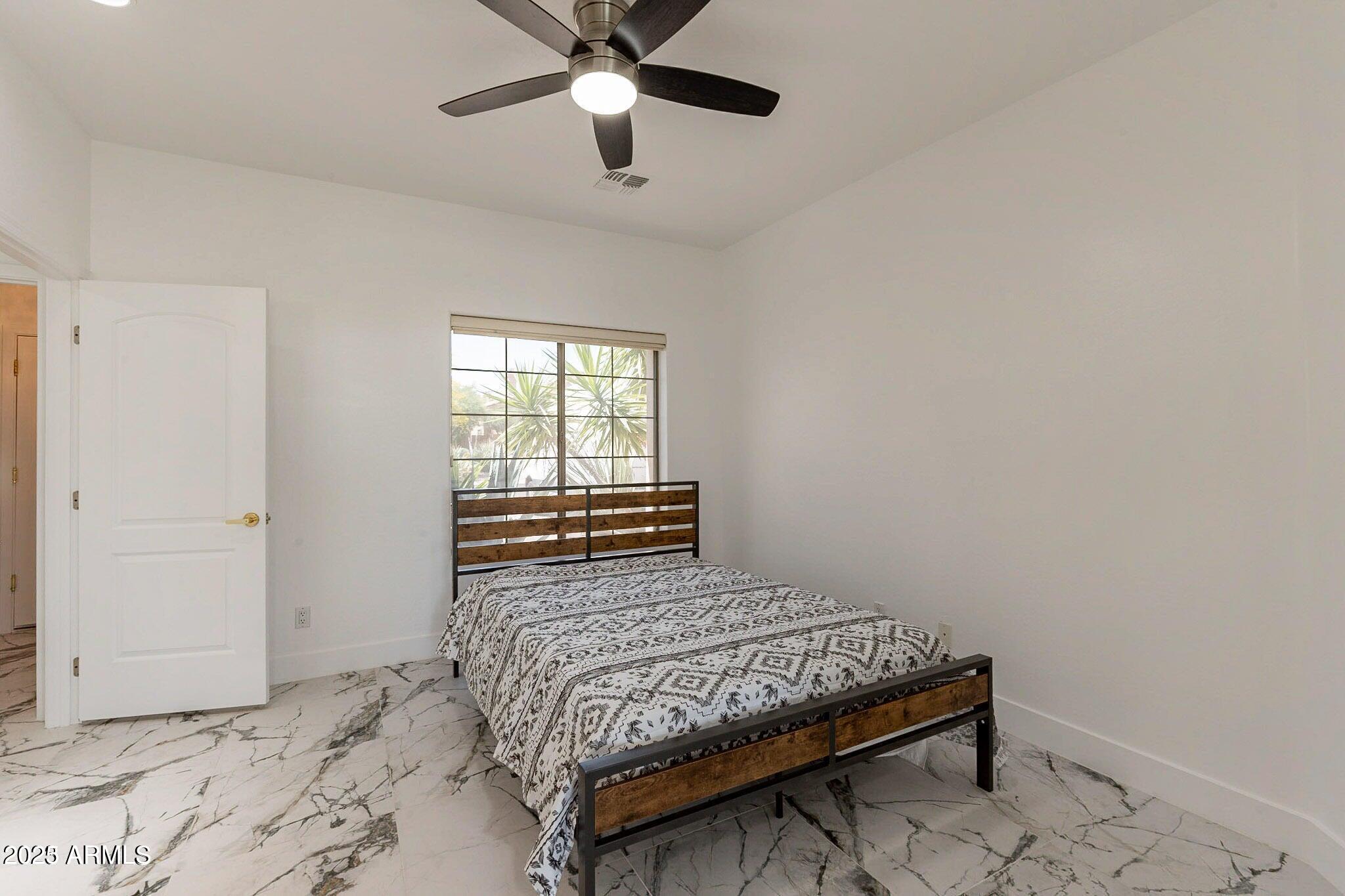 11525 E DESERT WILLOW Drive