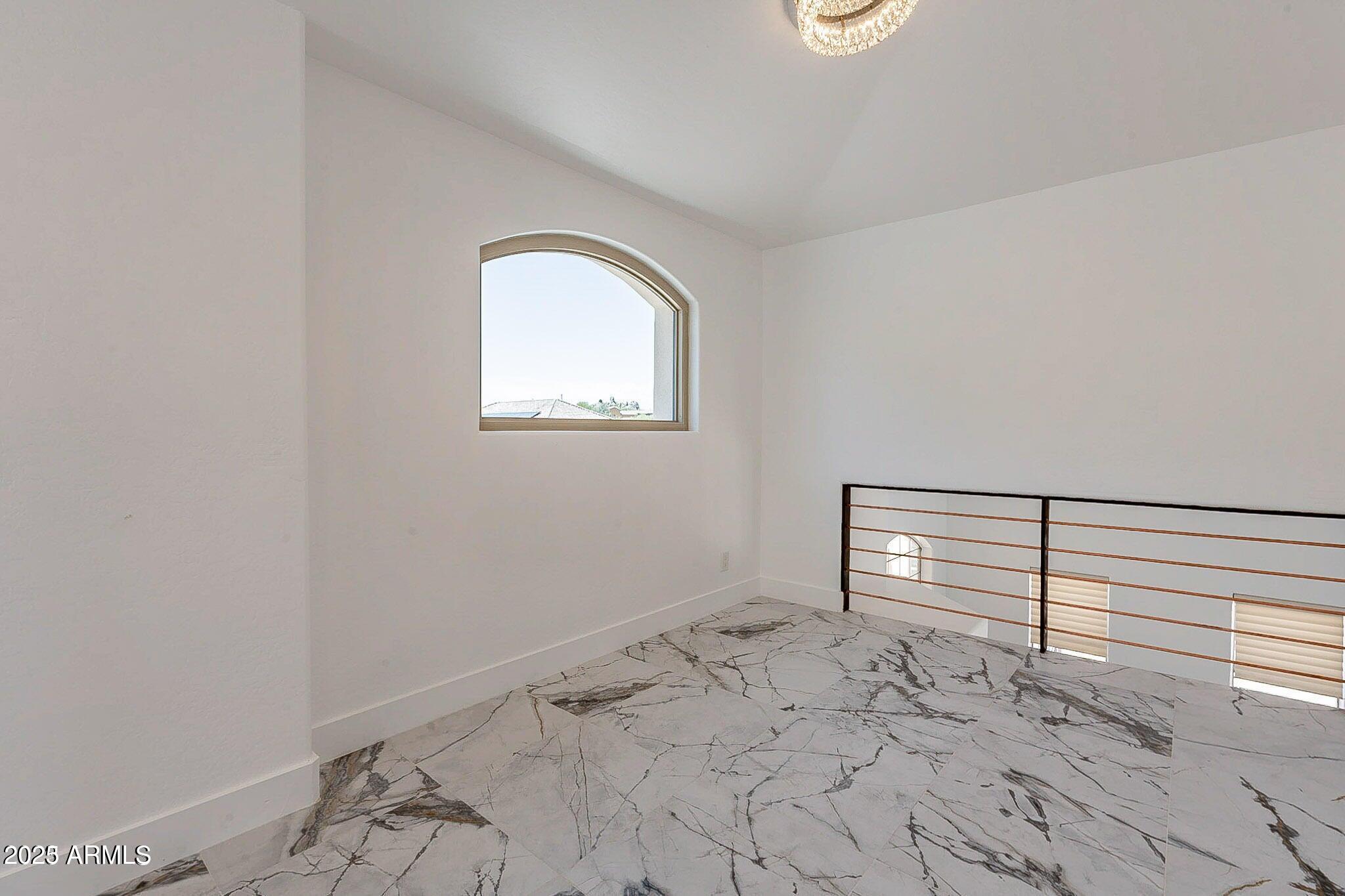 11525 E DESERT WILLOW Drive