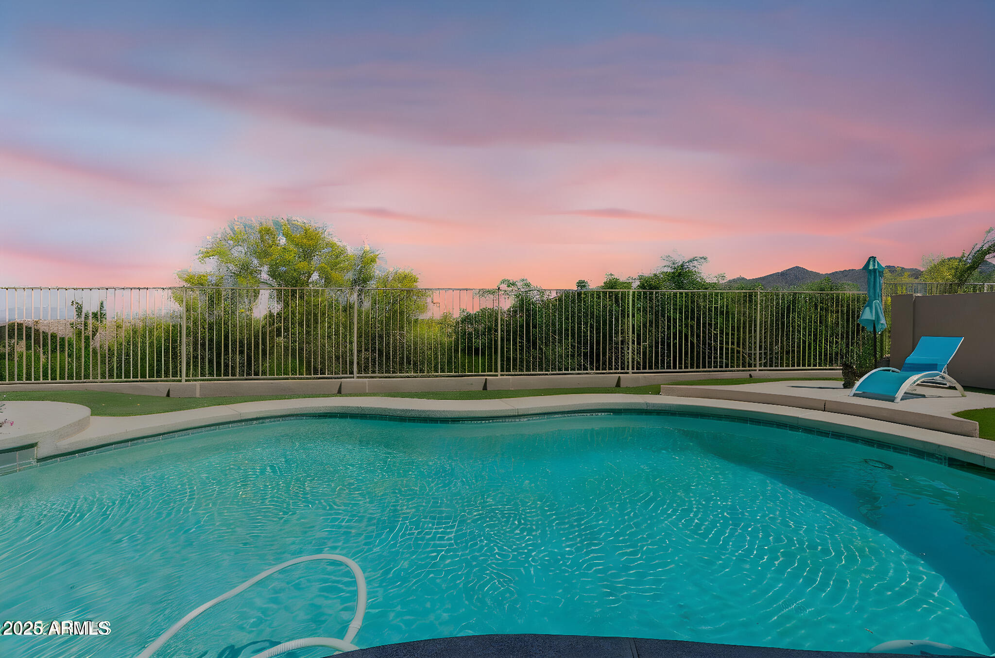 11525 E DESERT WILLOW Drive