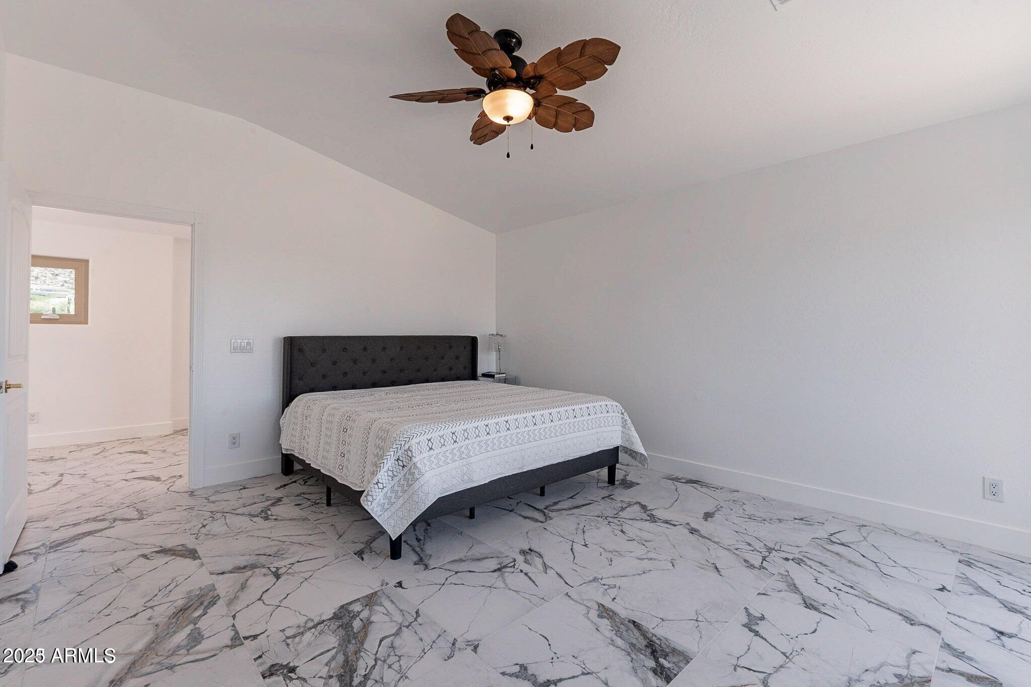 11525 E DESERT WILLOW Drive