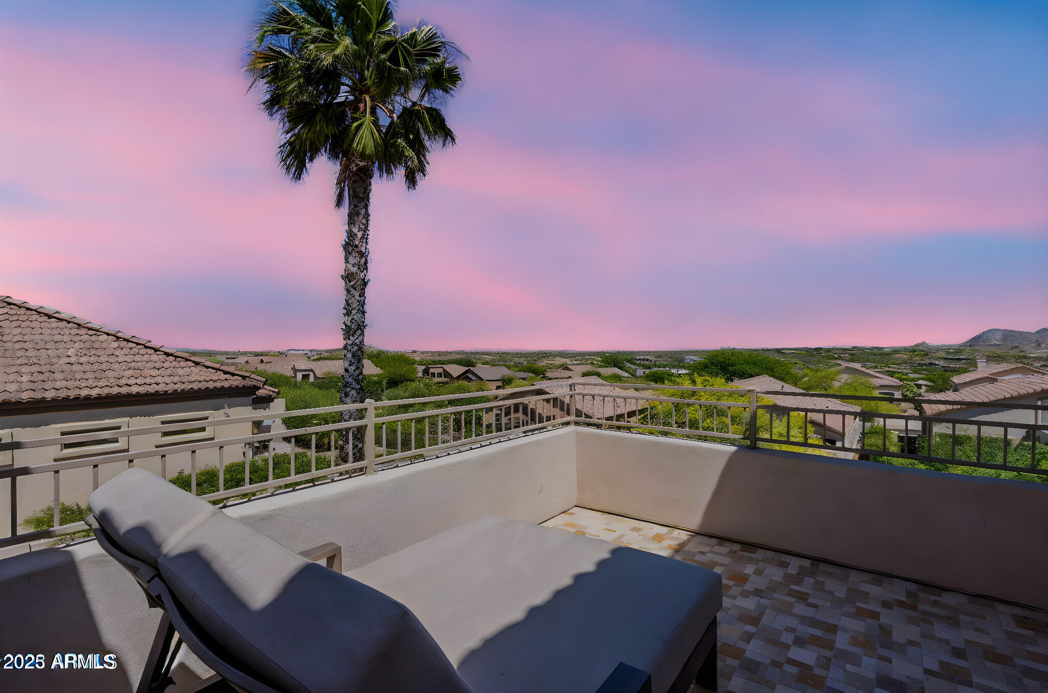 11525 E DESERT WILLOW Drive