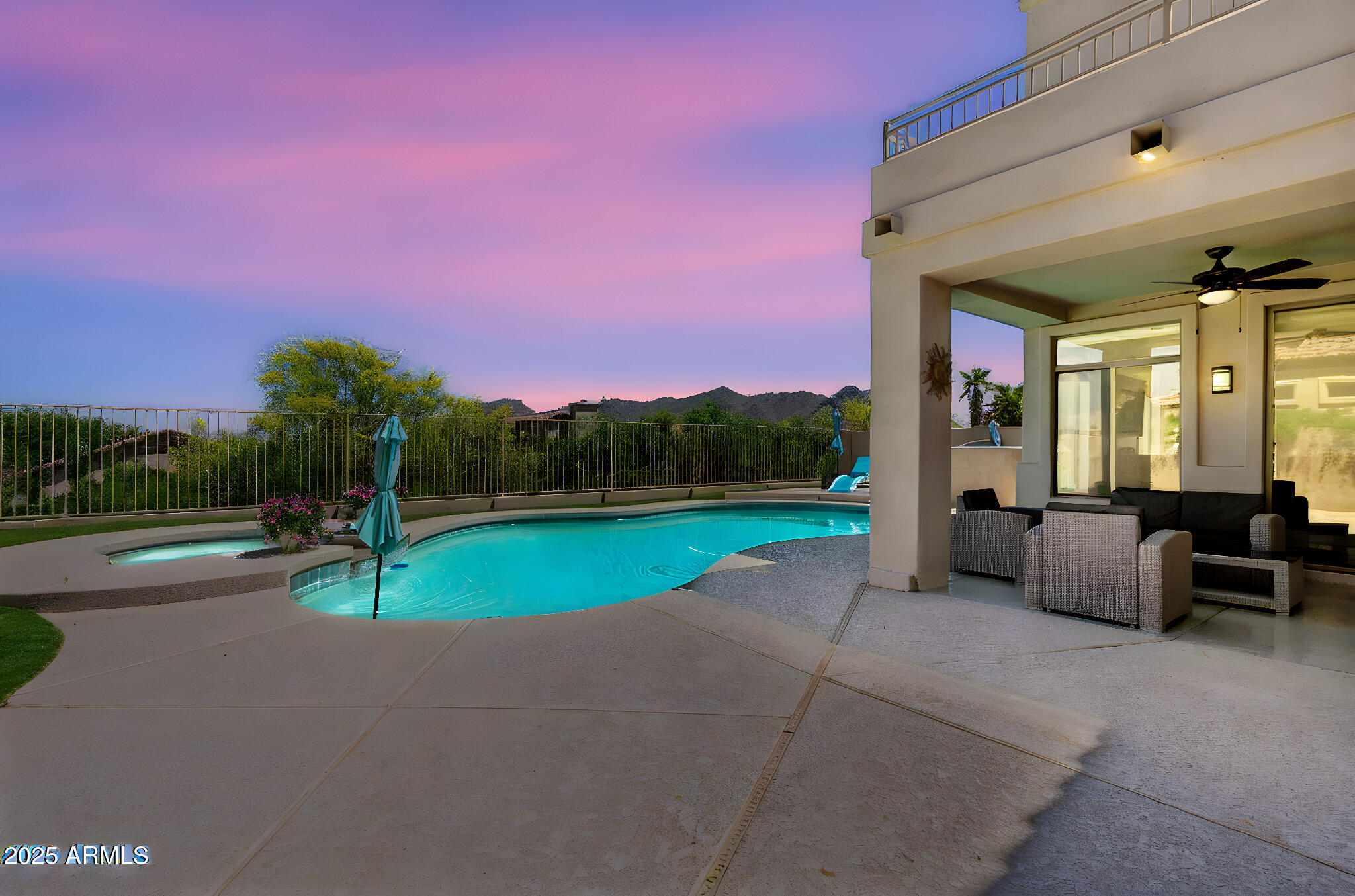11525 E DESERT WILLOW Drive