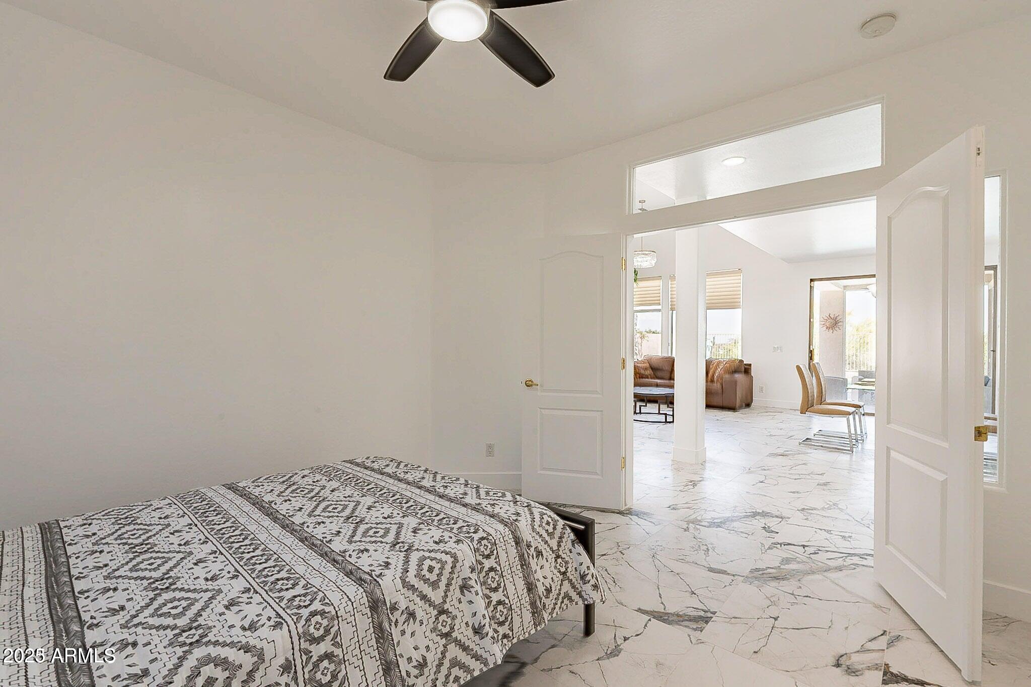 11525 E DESERT WILLOW Drive