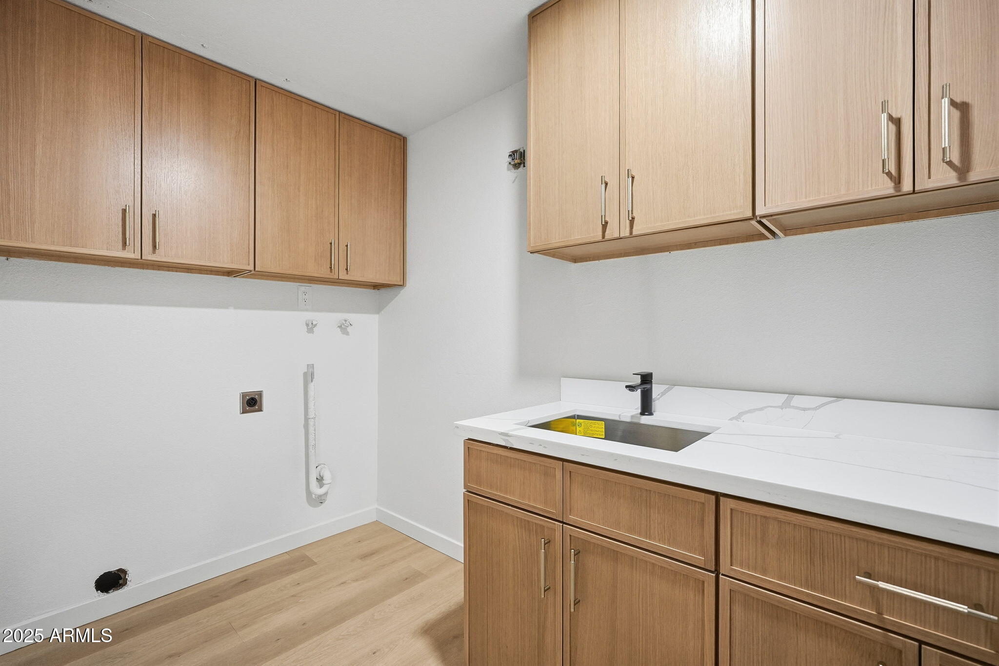 2416 E PIESTEWA PEAK Drive