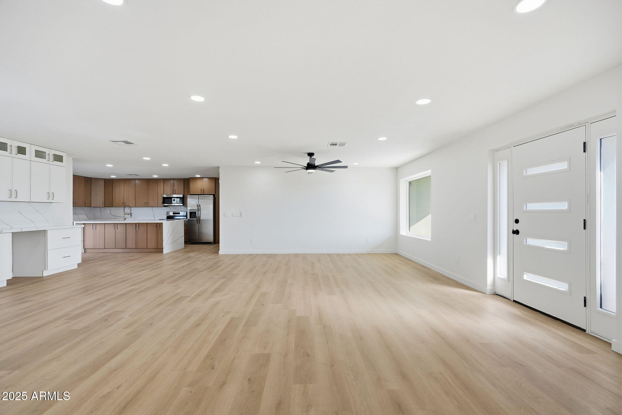 2416 E PIESTEWA PEAK Drive