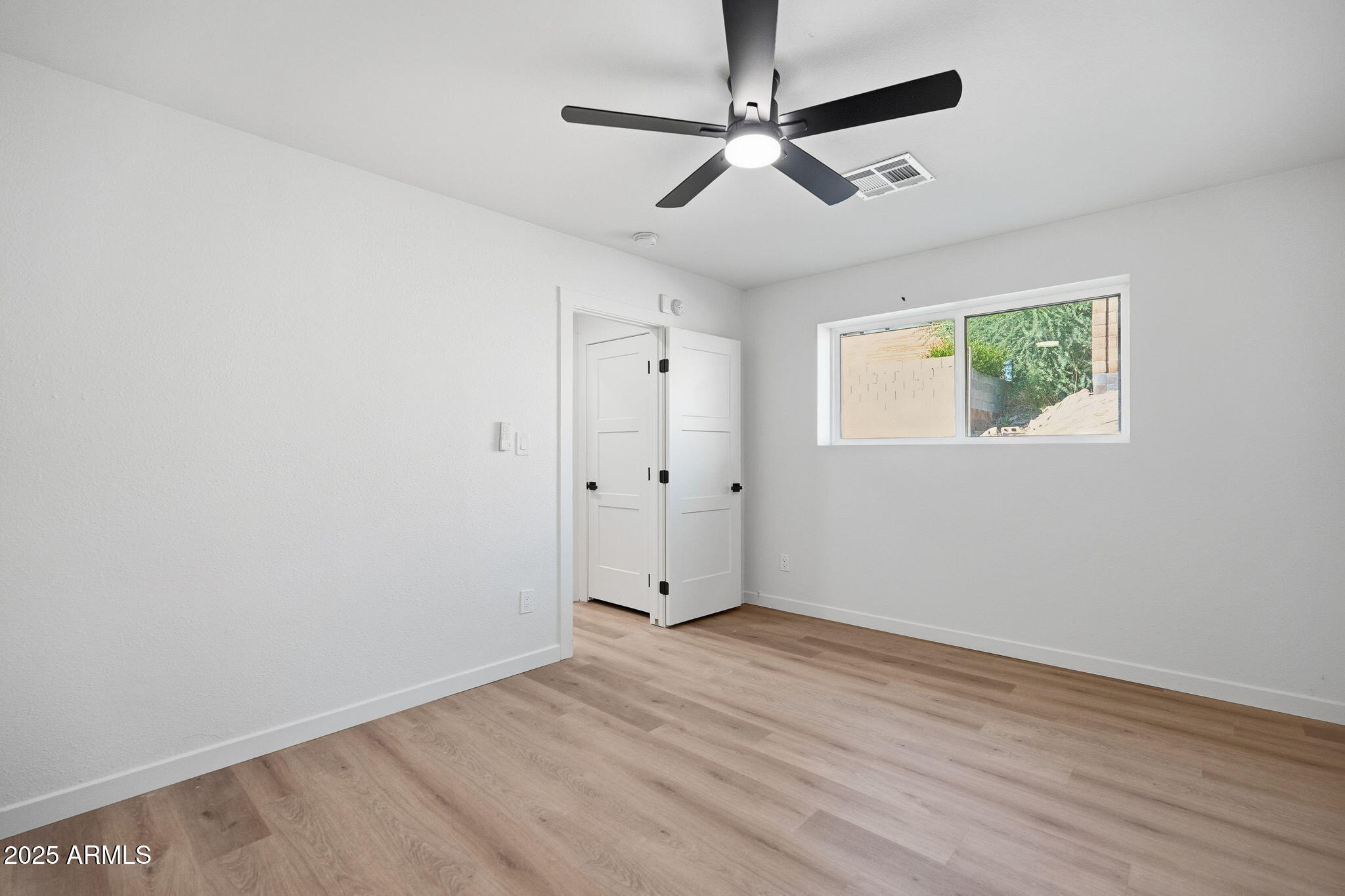 2416 E PIESTEWA PEAK Drive