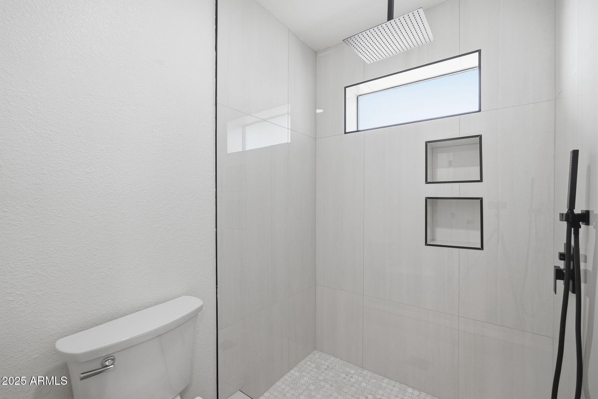 2416 E PIESTEWA PEAK Drive