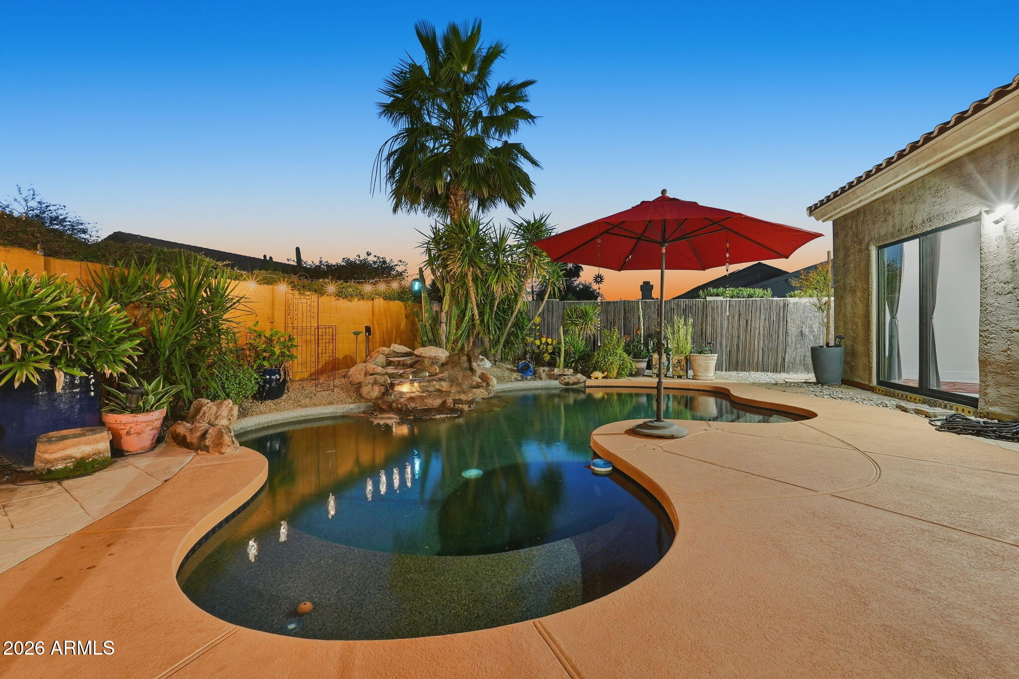 7327 E RUSTLING Pass