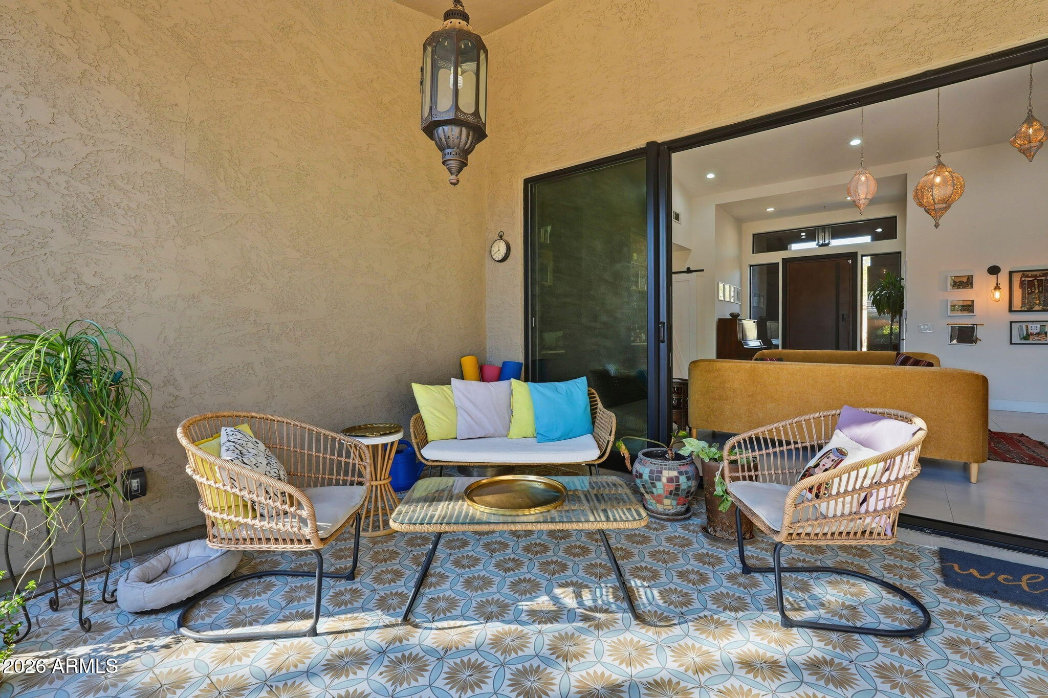 7327 E RUSTLING Pass