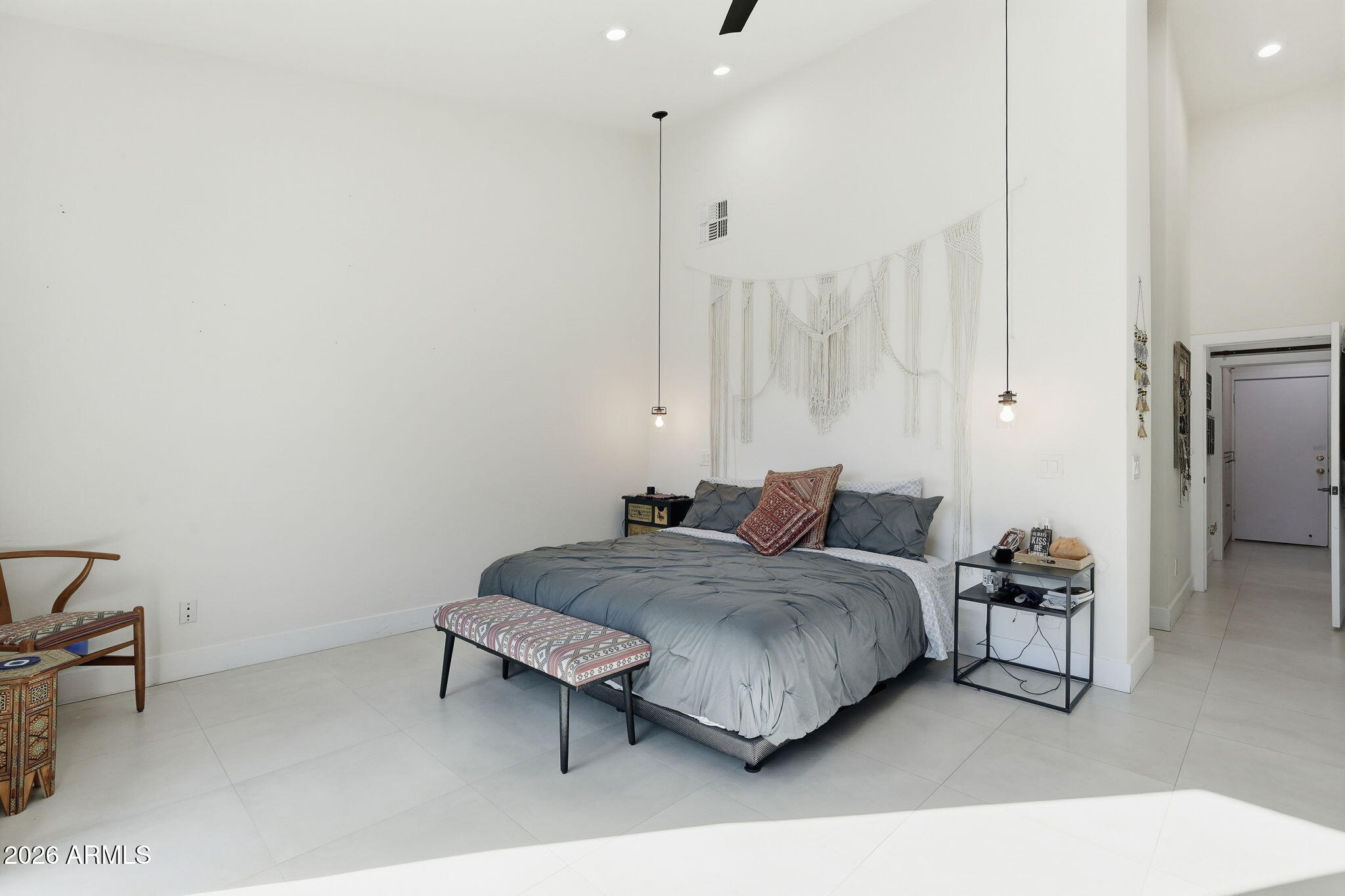 7327 E RUSTLING Pass