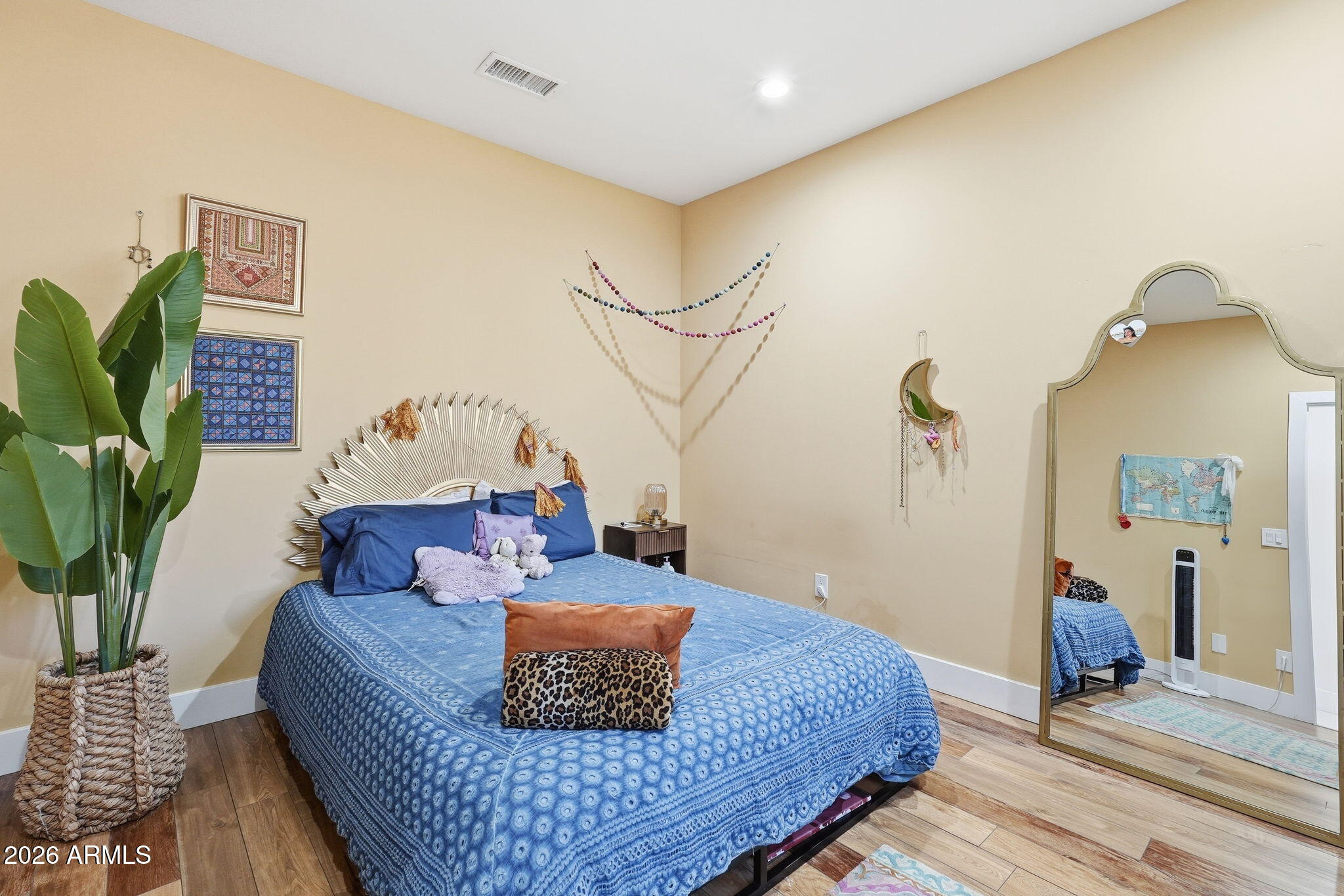 7327 E RUSTLING Pass