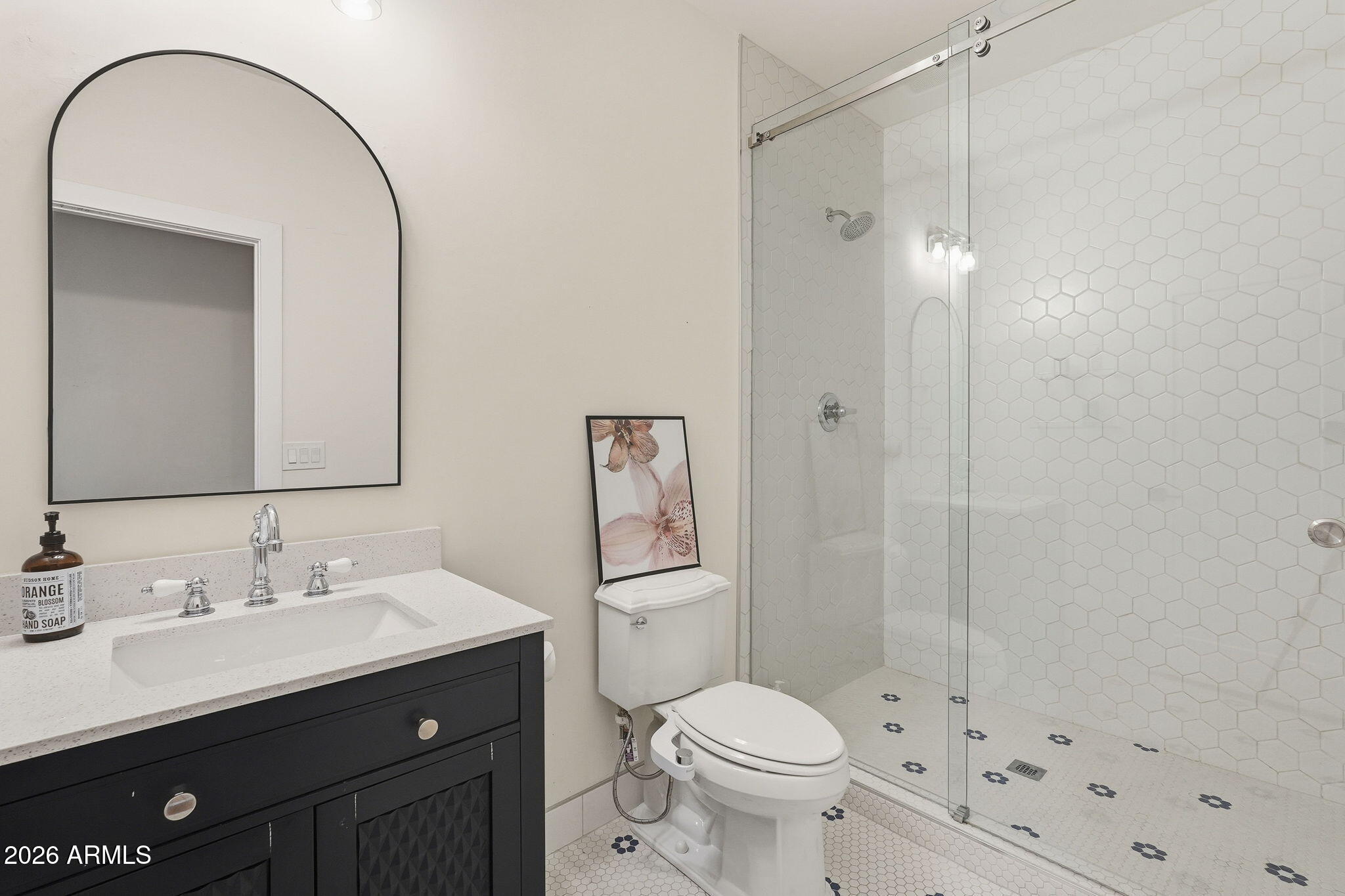 7327 E RUSTLING Pass