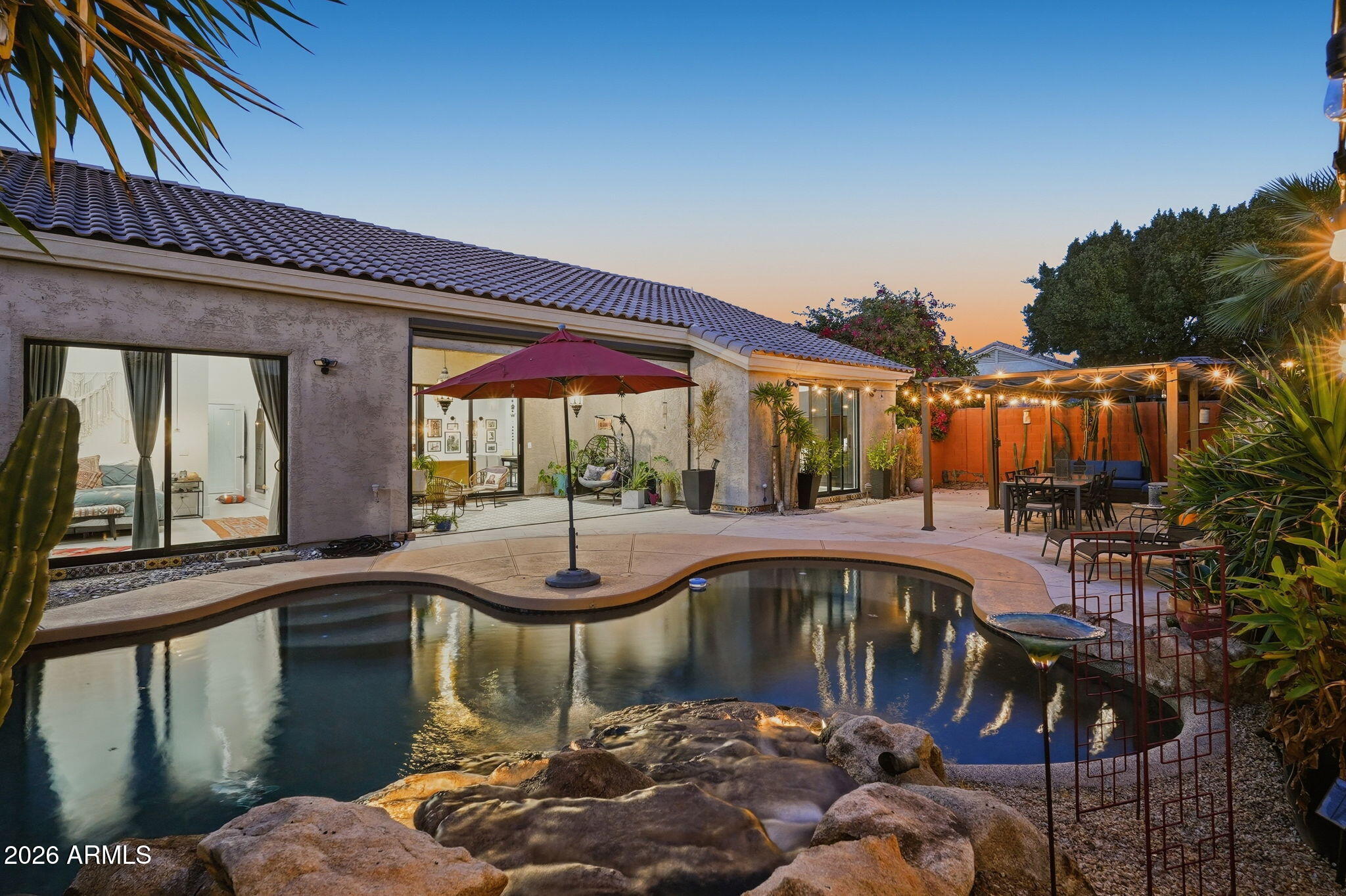 7327 E RUSTLING Pass