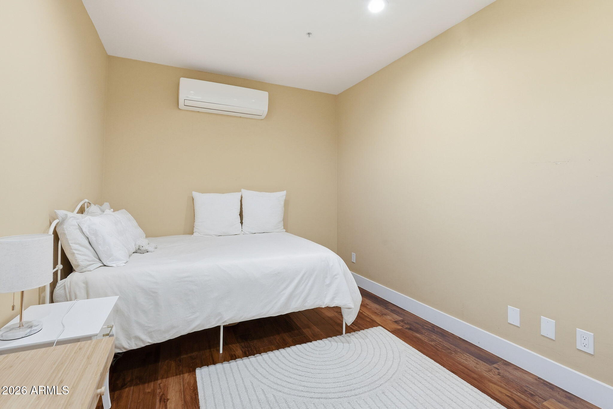 7327 E RUSTLING Pass