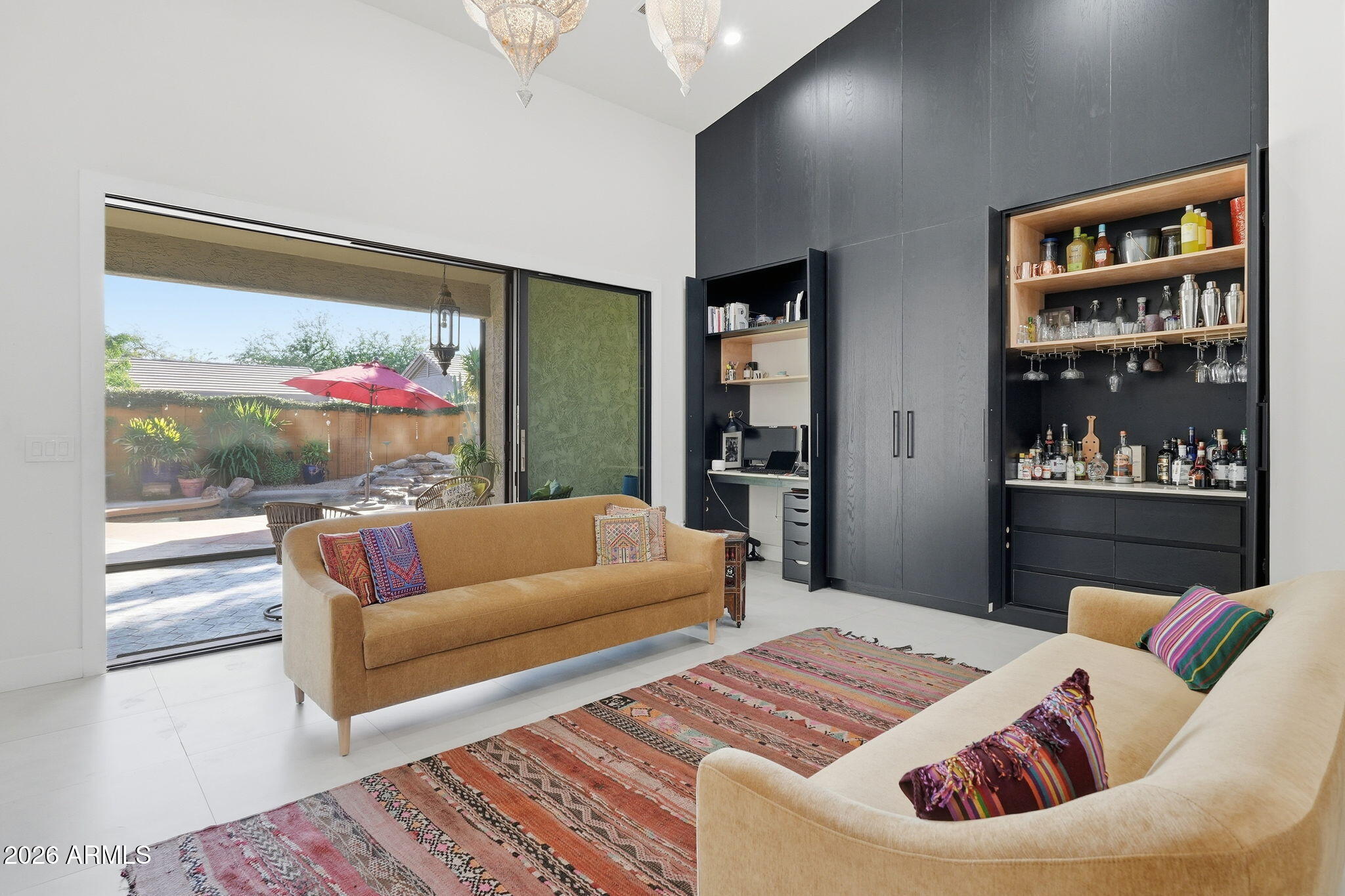 7327 E RUSTLING Pass