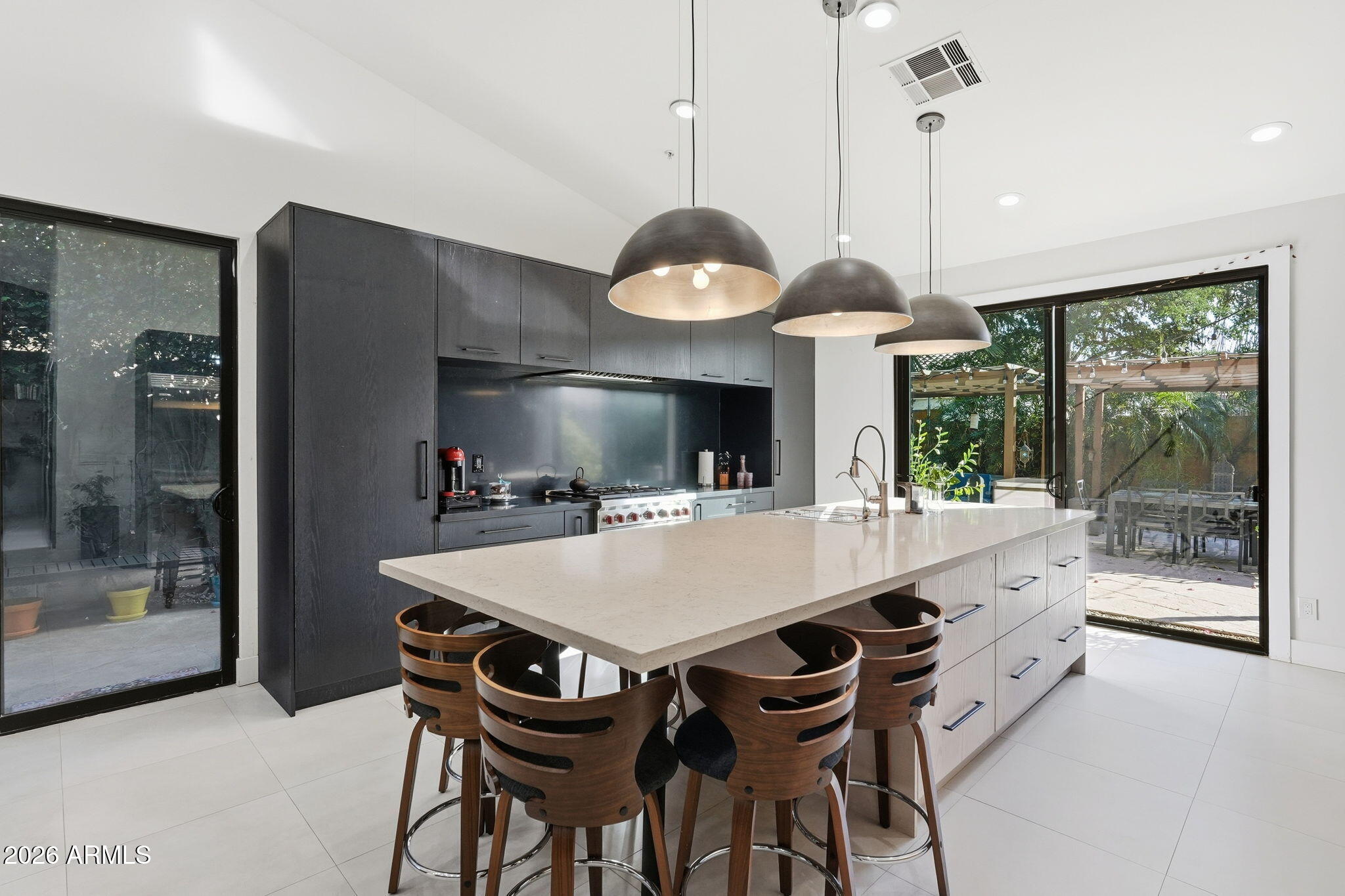 7327 E RUSTLING Pass