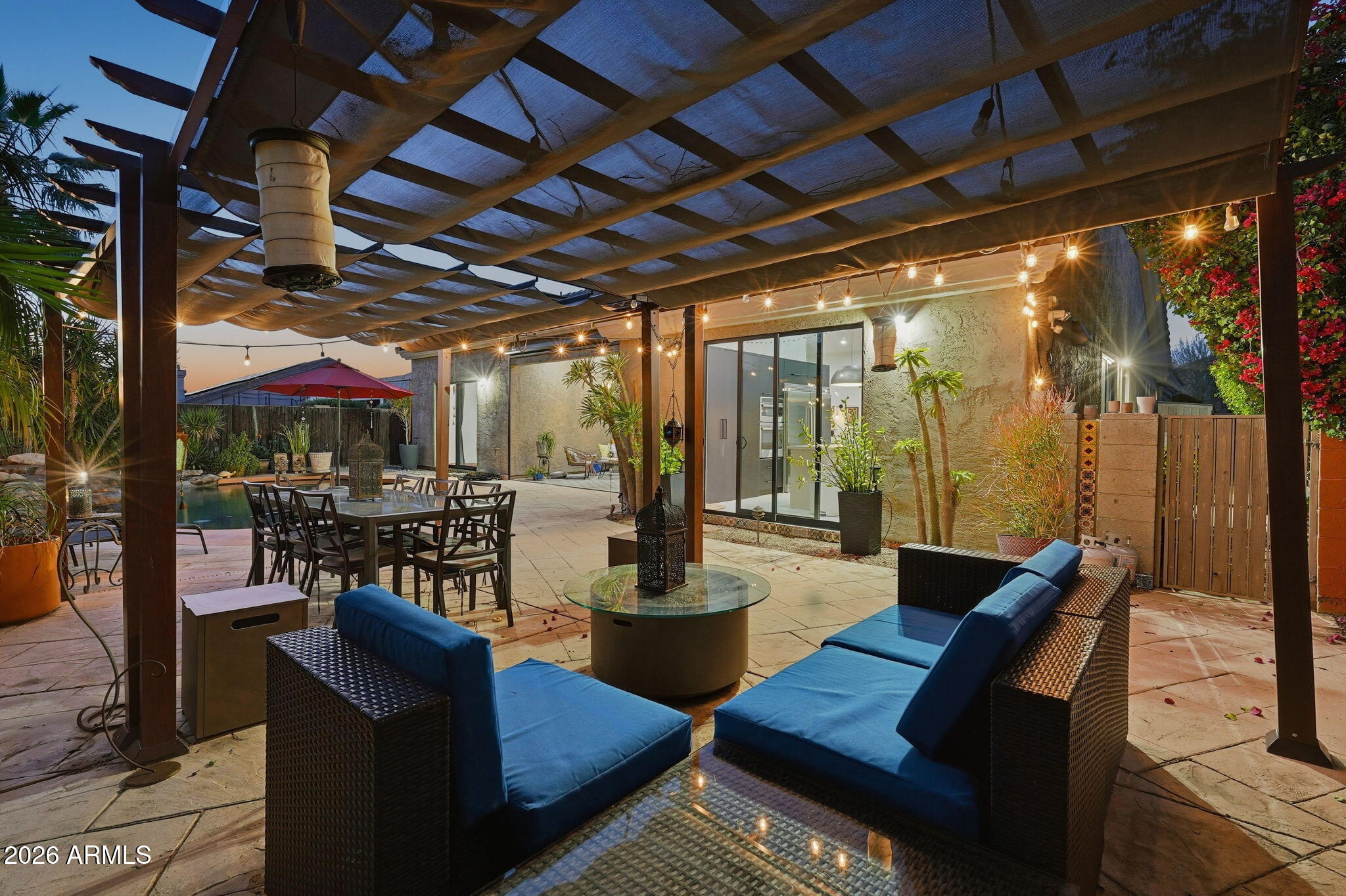 7327 E RUSTLING Pass