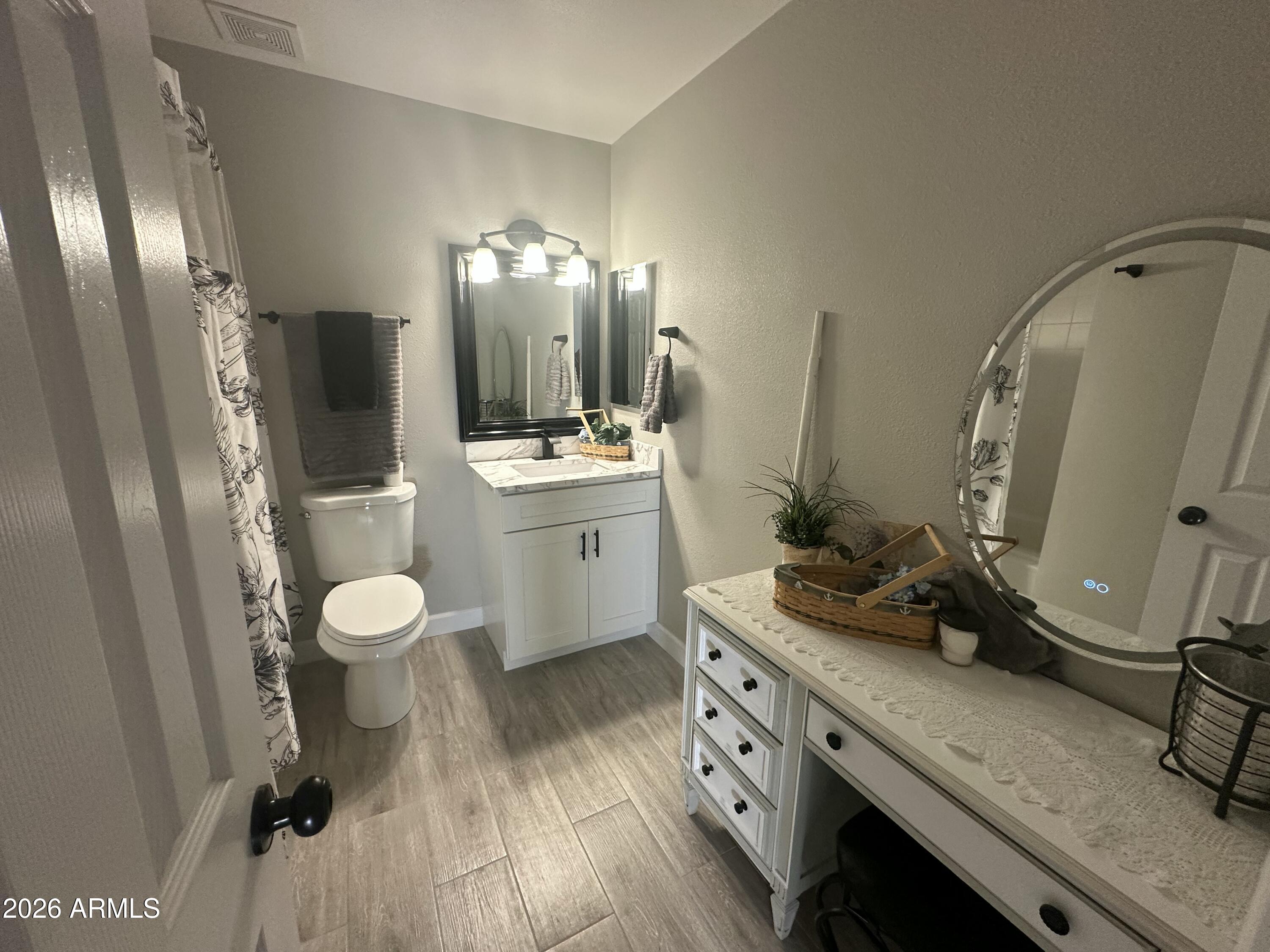 4435 W Desert Cove Avenue