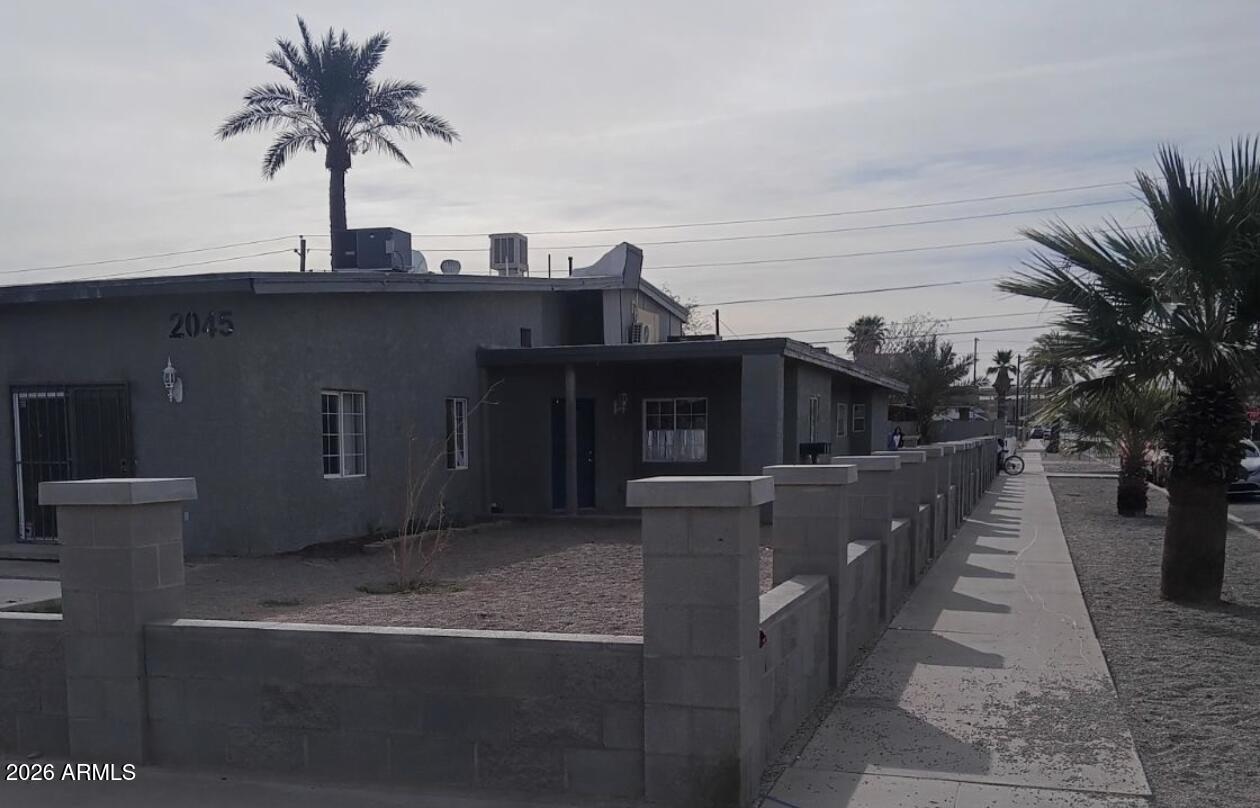 2045 W WASHINGTON Street