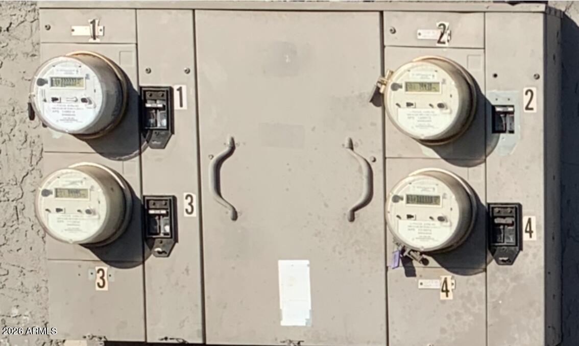 2045 W WASHINGTON Street