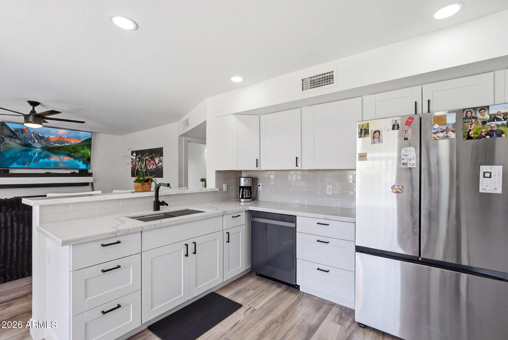 3060 N RAVINE
