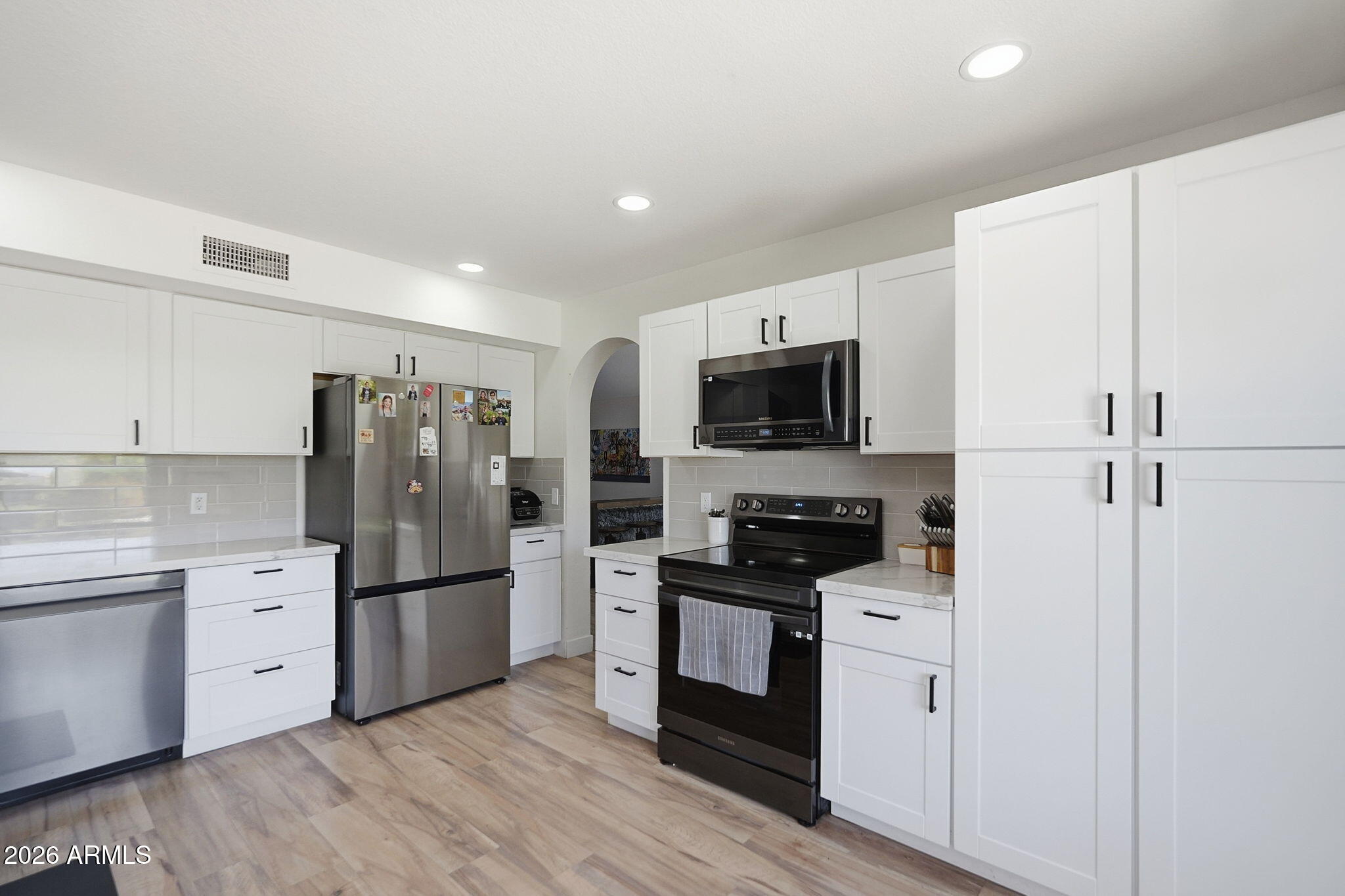 3060 N RAVINE