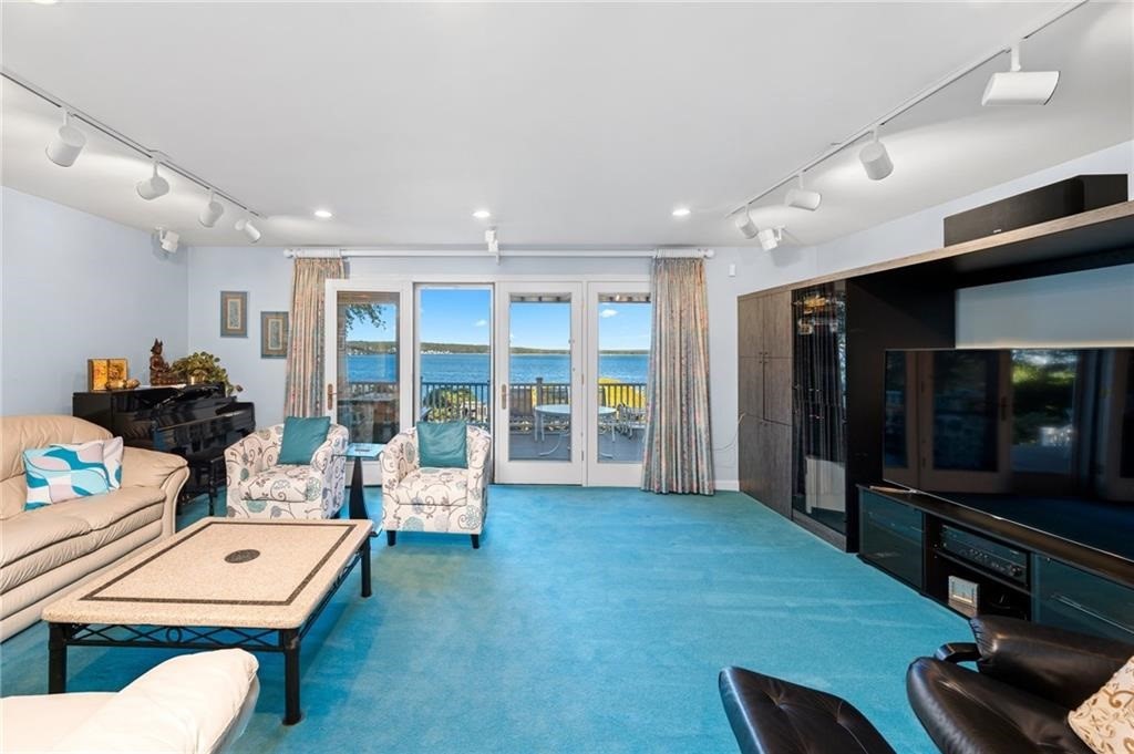 161 Seaside Drive