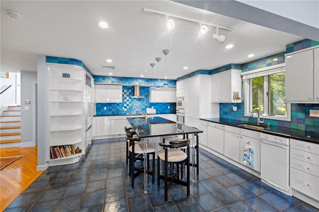161 Seaside Drive